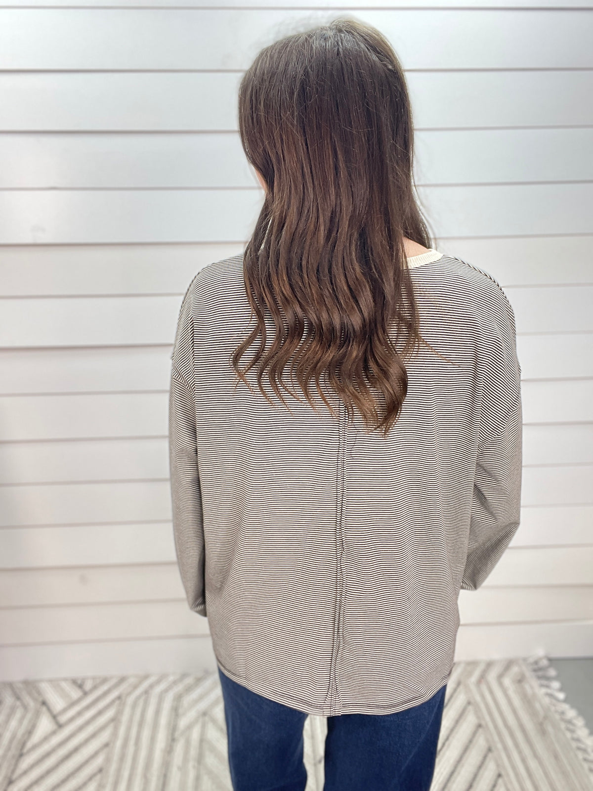 BLACK/CREAM PINSTRIPED KNIT LONG SLEEVE TOP