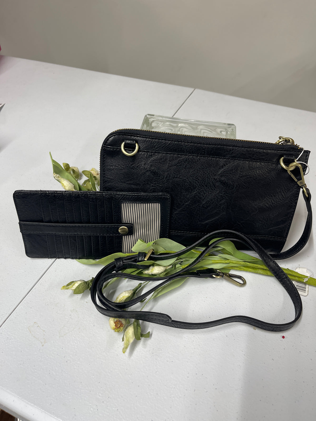 BLACK KARINA CONVERTIBALE WRISTLET & WALLET