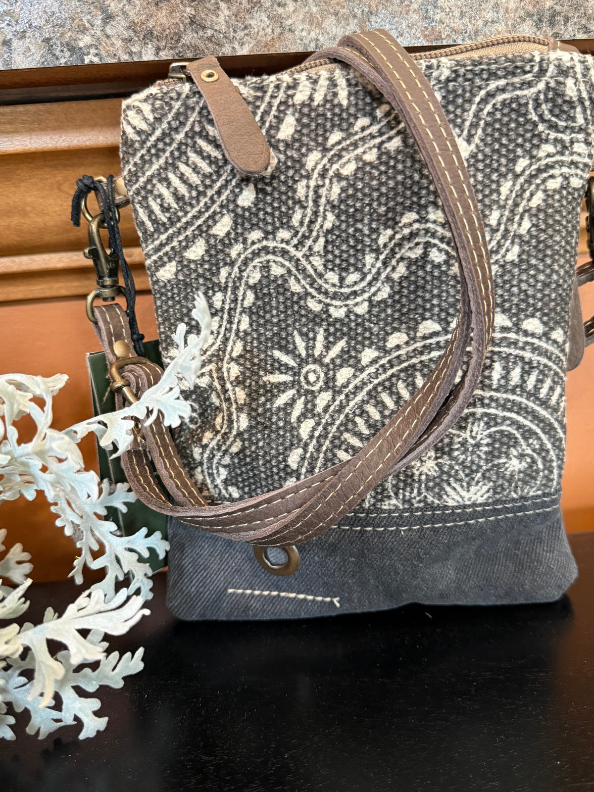 MYRA Timeless Small & Cross Body Bag —