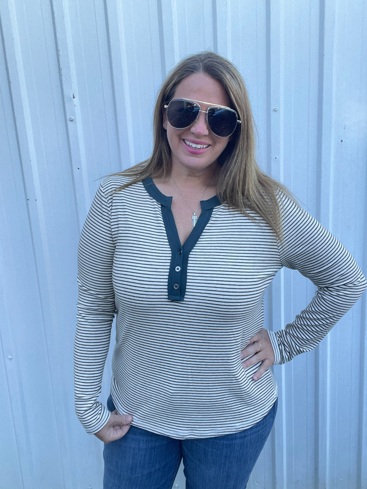 IVORY/FOREST Y Contrast Split Half Button Neck Long Sleeve Striped Top