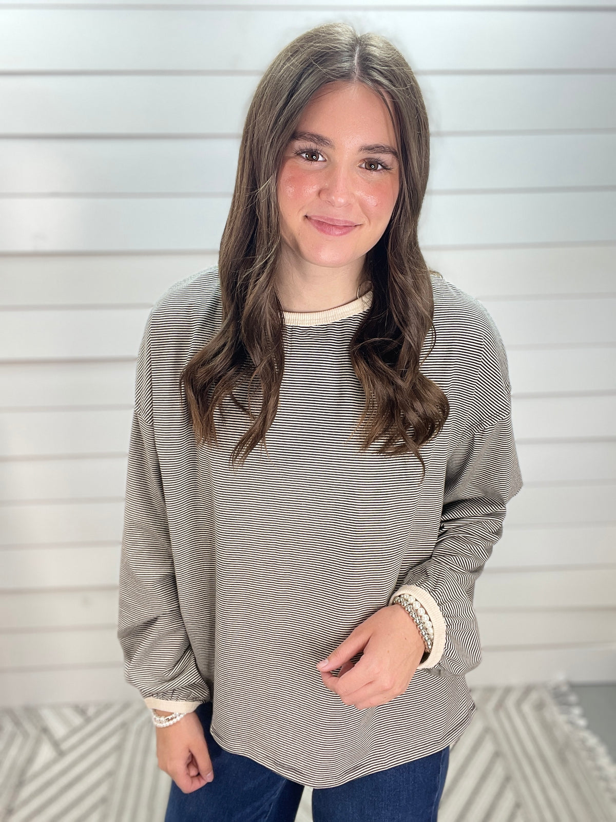 BLACK/CREAM PINSTRIPED KNIT LONG SLEEVE TOP