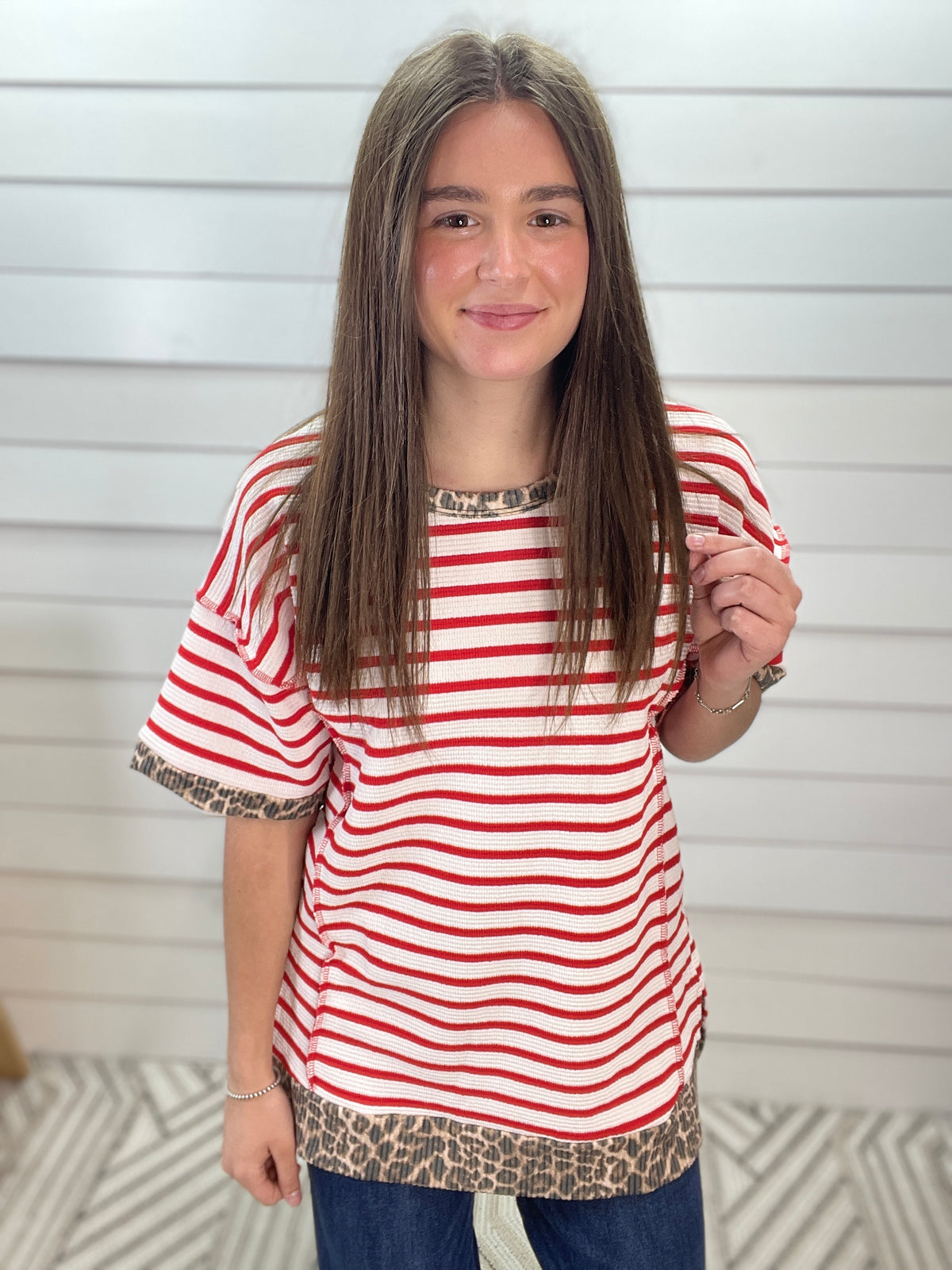 RED/WHITE STRIPED TEXTURE TOP W/ LEOPARD TRIM