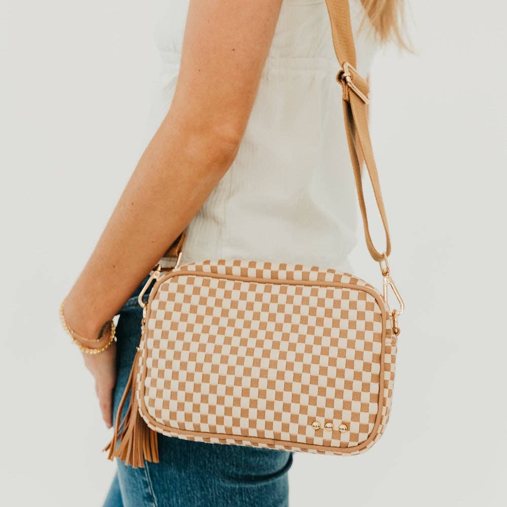Pretty Simple - Woven Willow Camera Crossbody Bag: Checkered Black