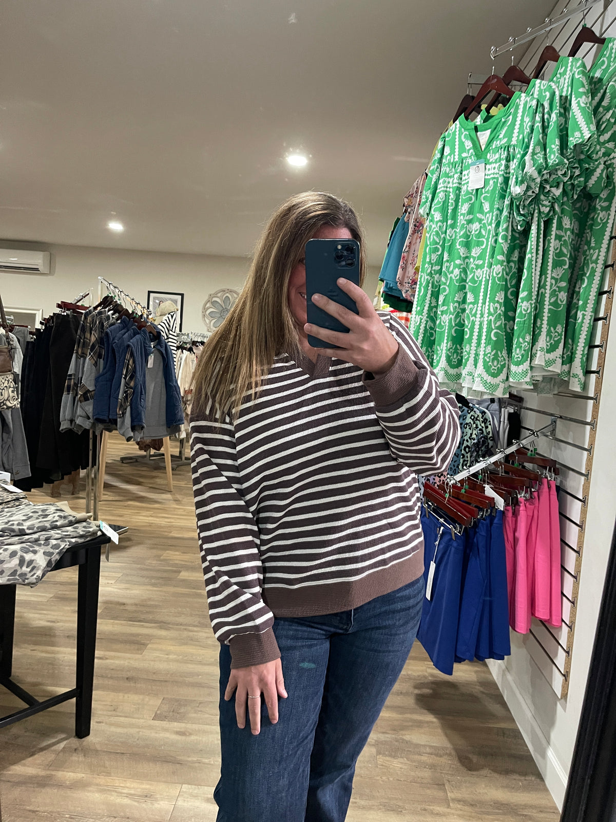 BROWN STRIPED V NECK CLOUD FABRIC KNIT TOP