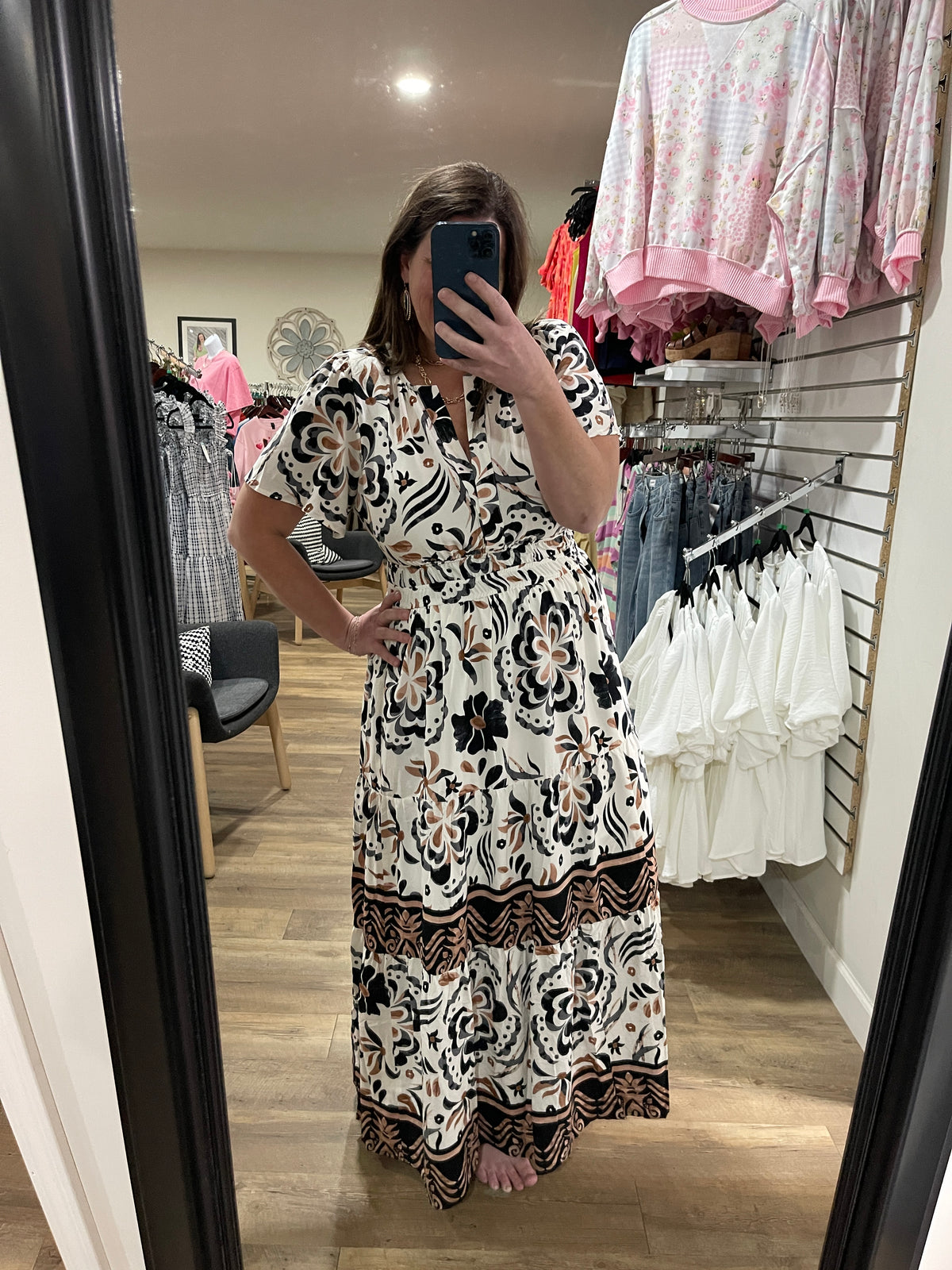BLACK/WHITE/TAUPE PRINTED V NECK DRESS W/ SIDE POCKETS
