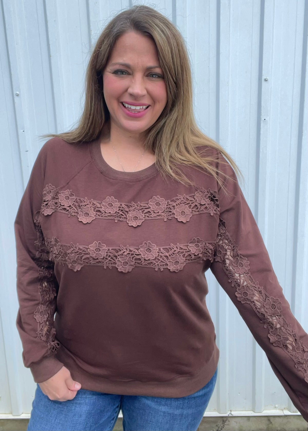 CHOCOLATE LACE TRIM PULLOVER