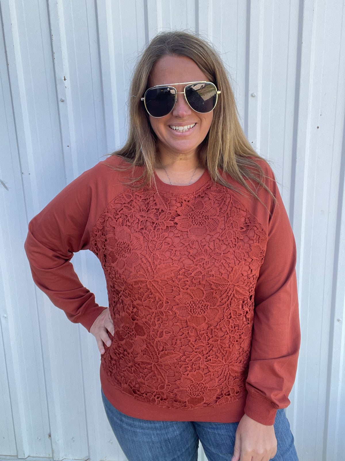 RUST LACE FRONT PULLOVER