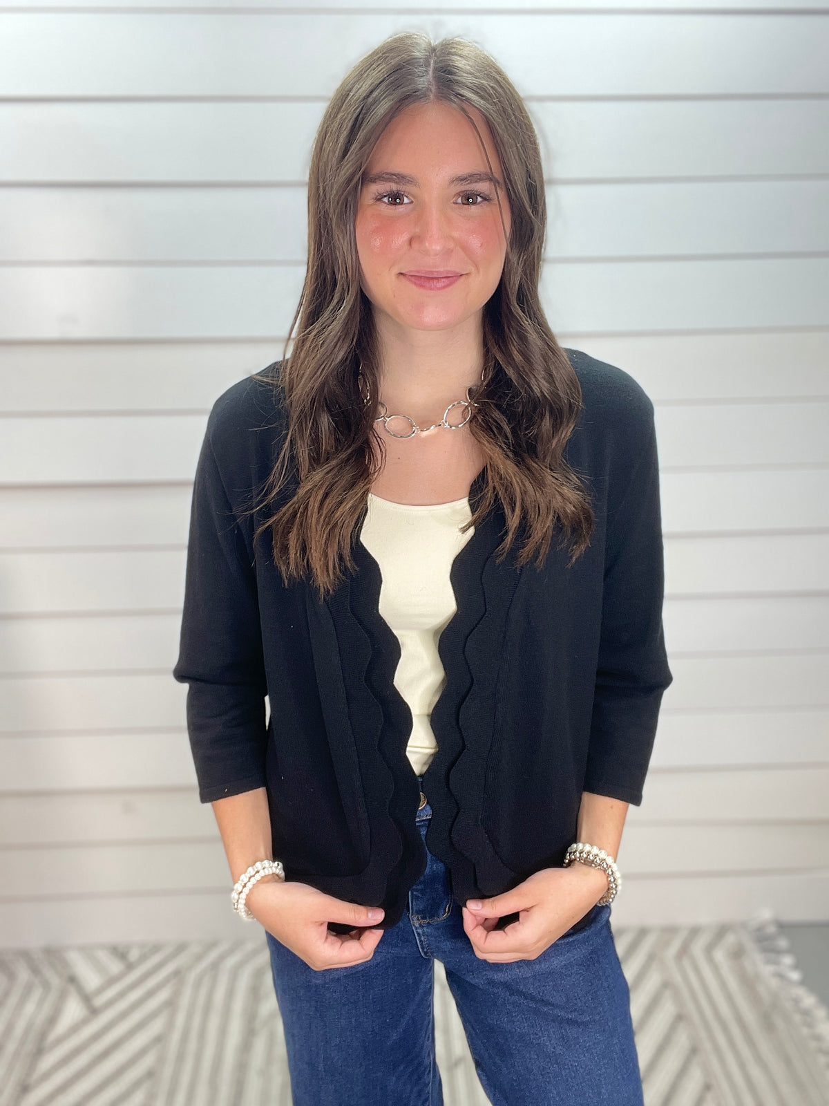 BLACK SCALLOPED TRIM CARDIGAN