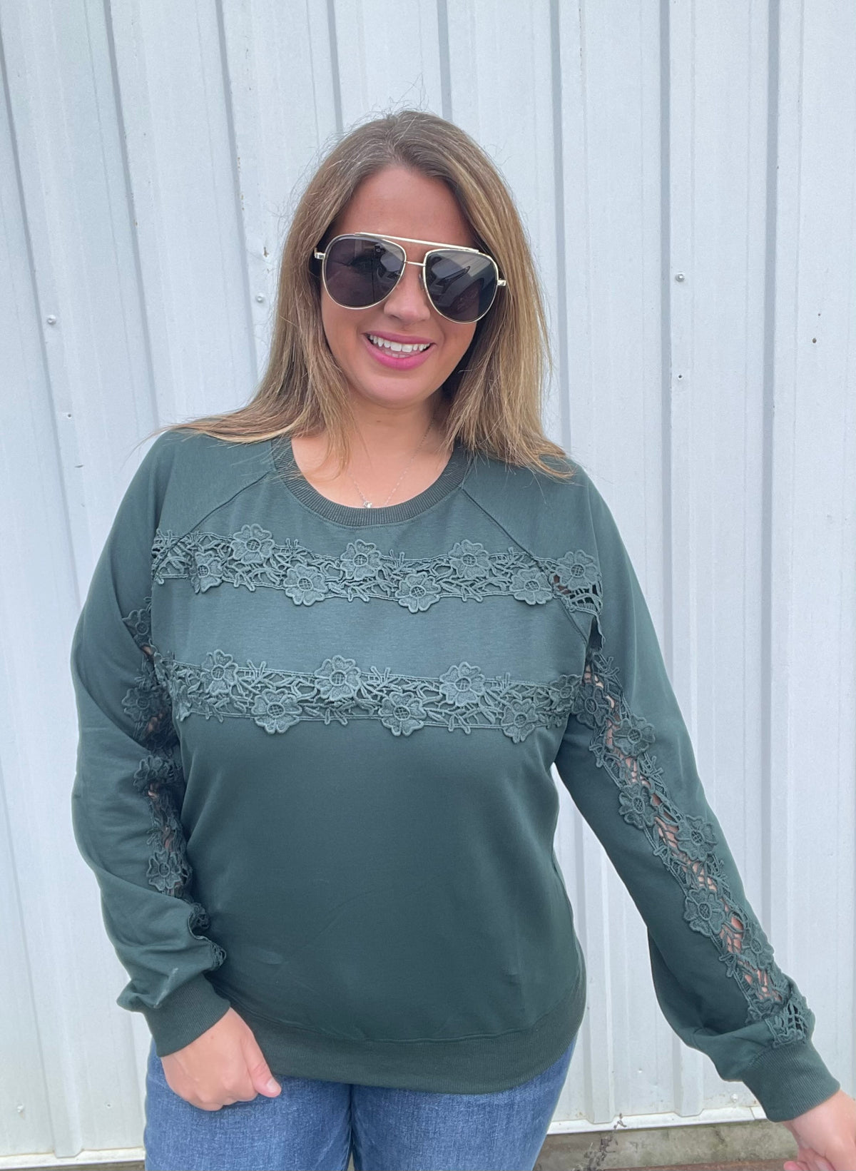 HUNTER LACE TRIM PULLOVER