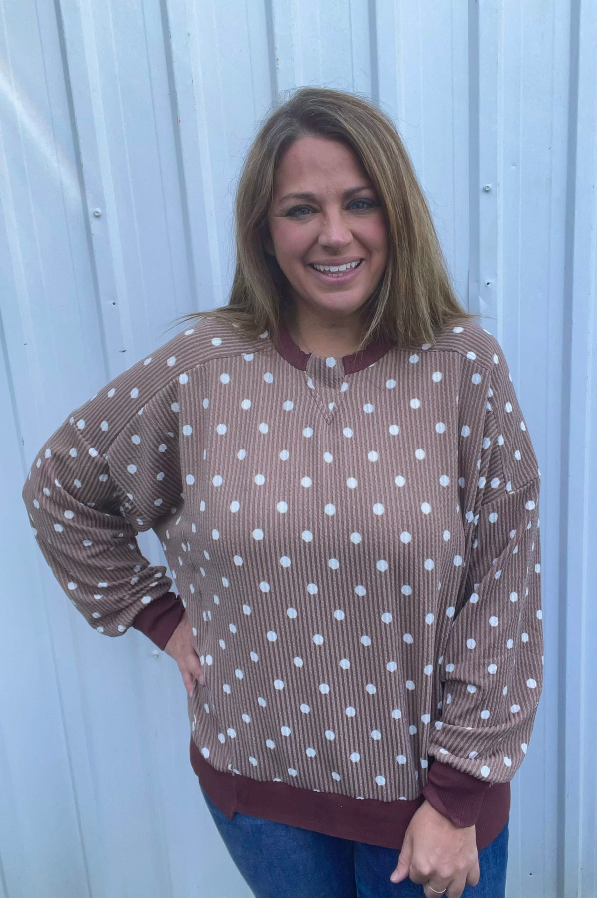 CAMEL RAISED RIBBED POLKA DOT TOP W/ TRIM