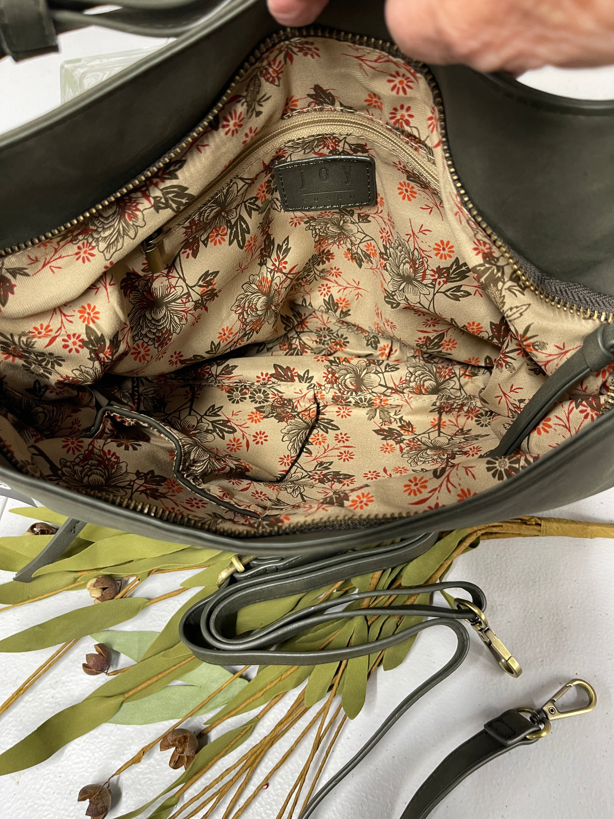 OLIVE BRUSHED DARCY ZIP FRONT POCKET BUCKET BAG