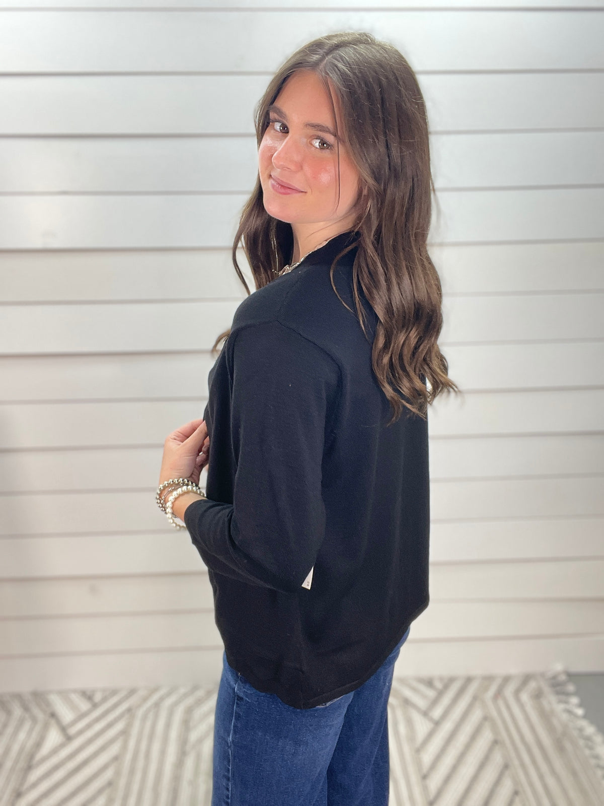 BLACK SCALLOPED TRIM CARDIGAN