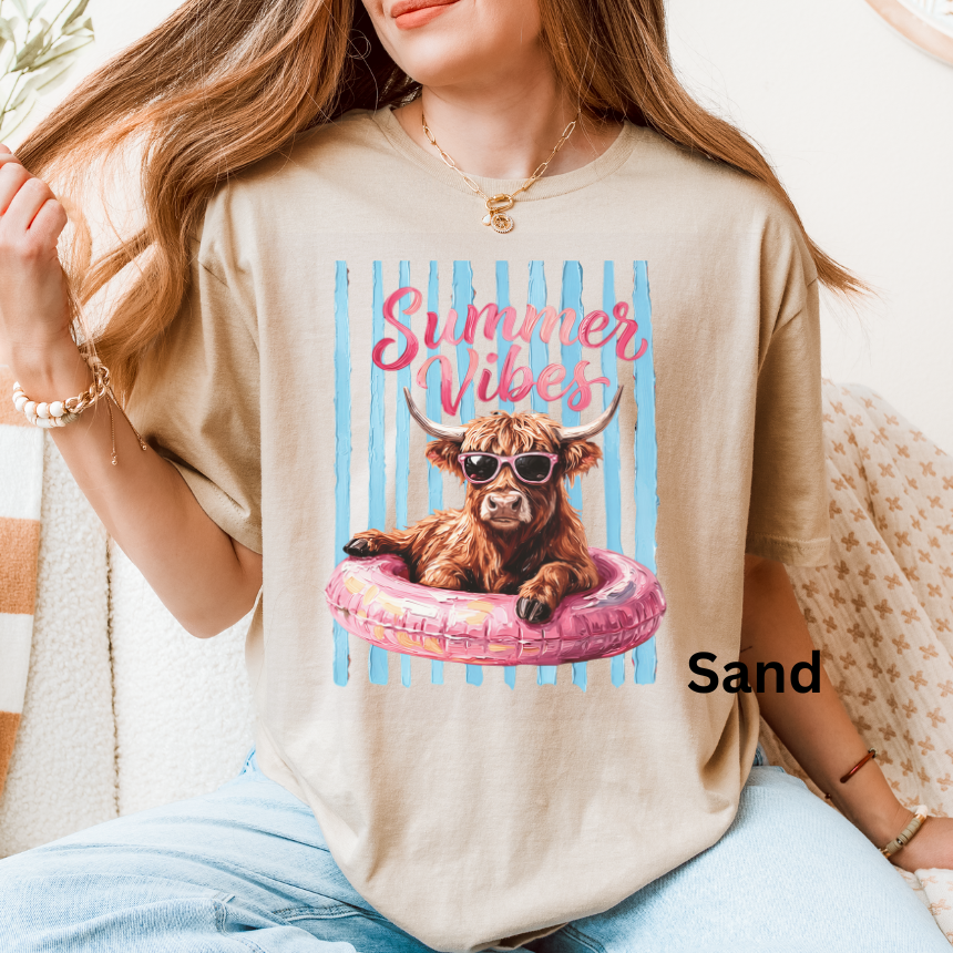 SUMMER VIBES HIGHLAND COW