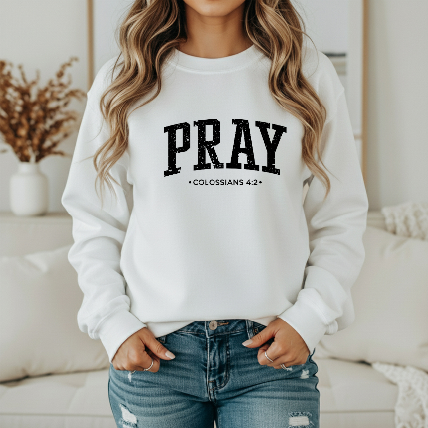 PRAY GRAPHIC SWEATSHIRT