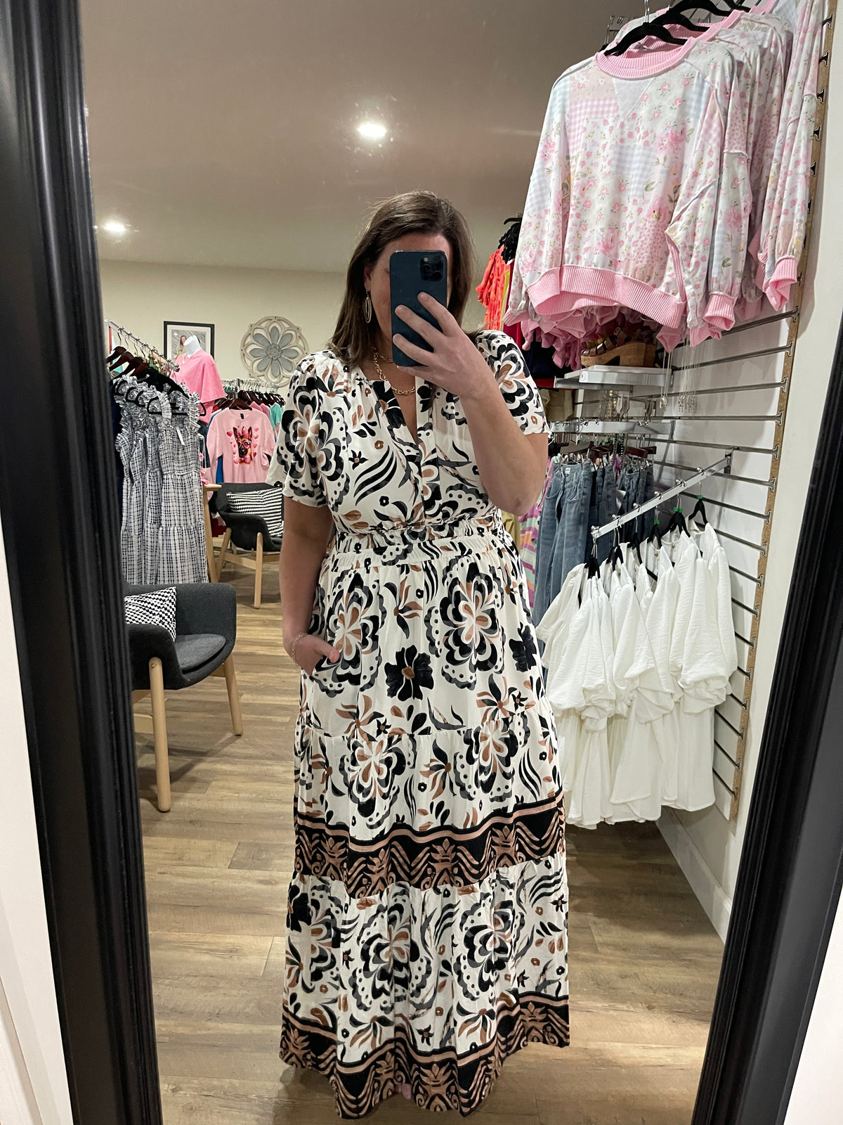 BLACK/WHITE/TAUPE PRINTED V NECK DRESS W/ SIDE POCKETS