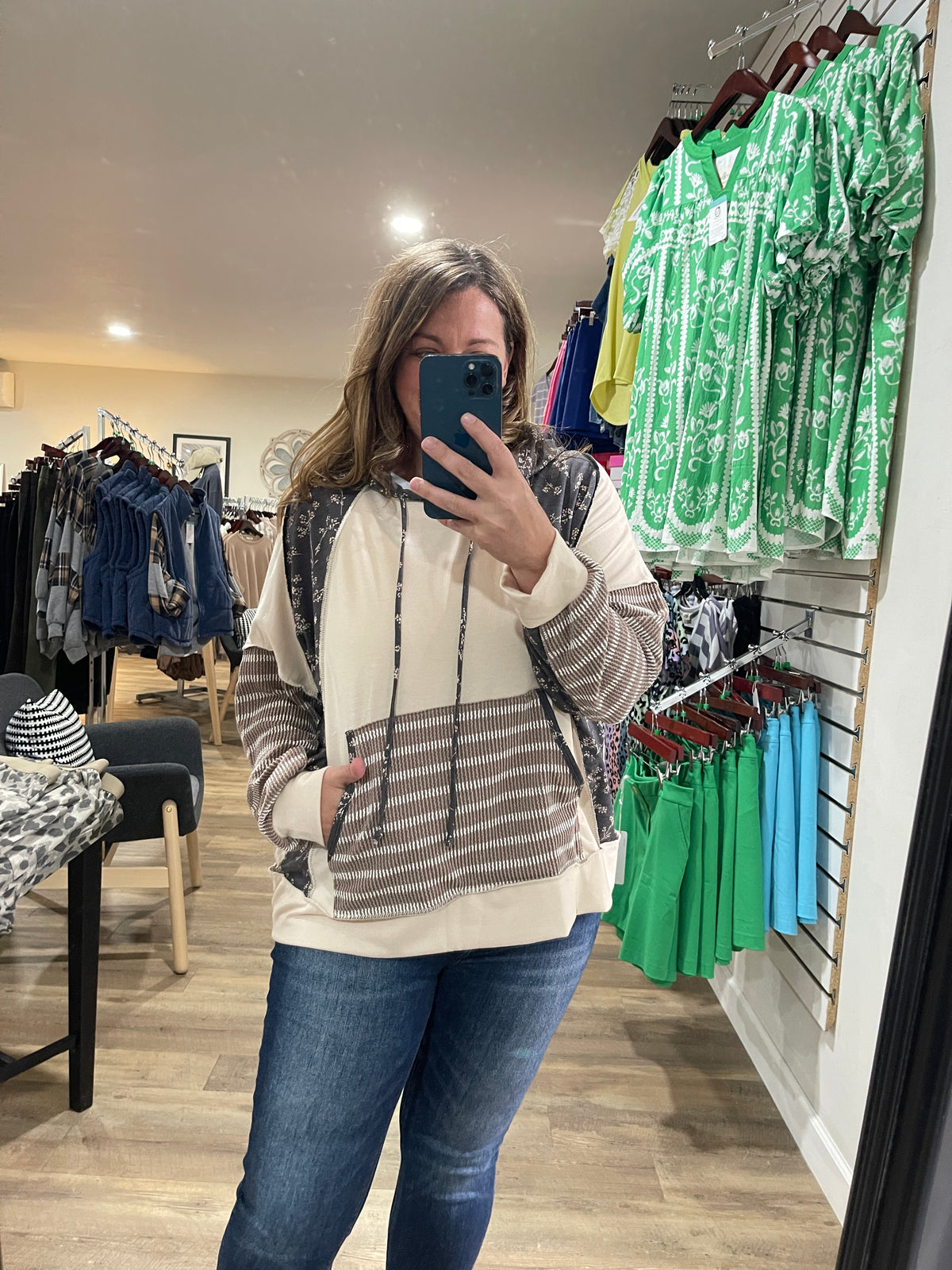 TAUPE/CHARCOAL FLORAL CONTRAST LIGHT WEIGHT HOODIE