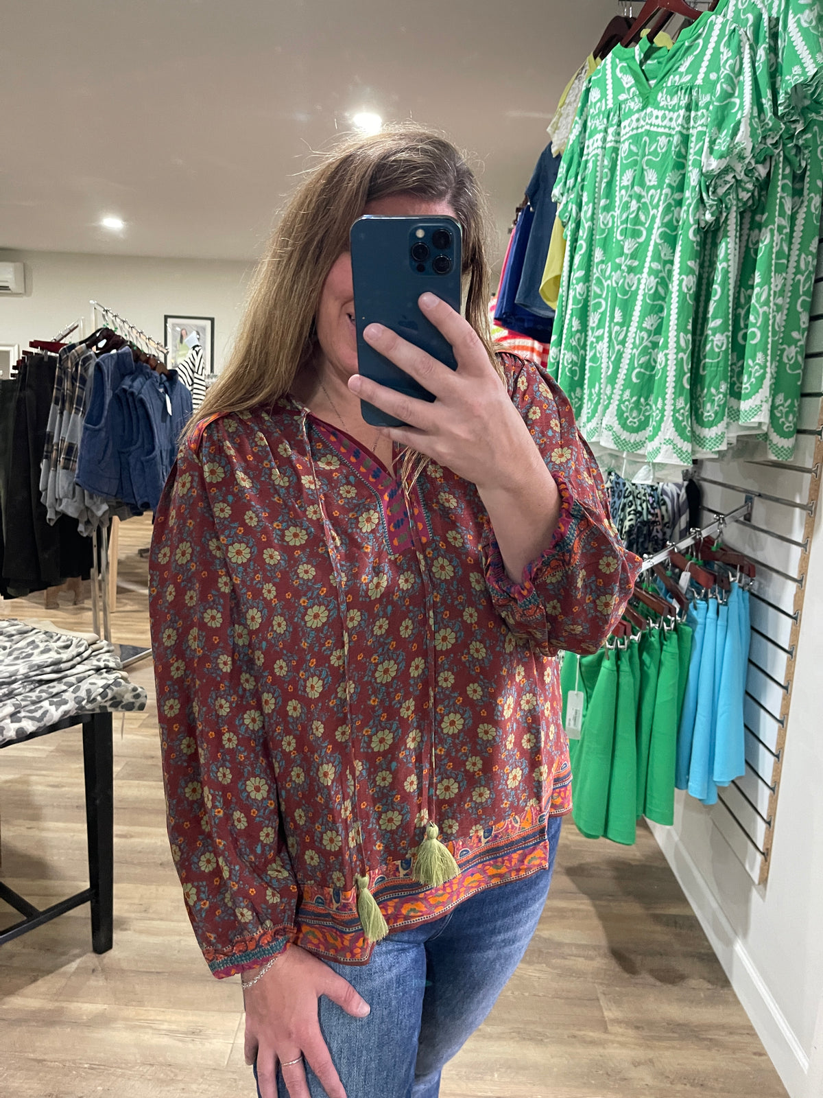 BROWN FLORAL OVERSIZED WOVEN TOP W/ PEASANT TIE