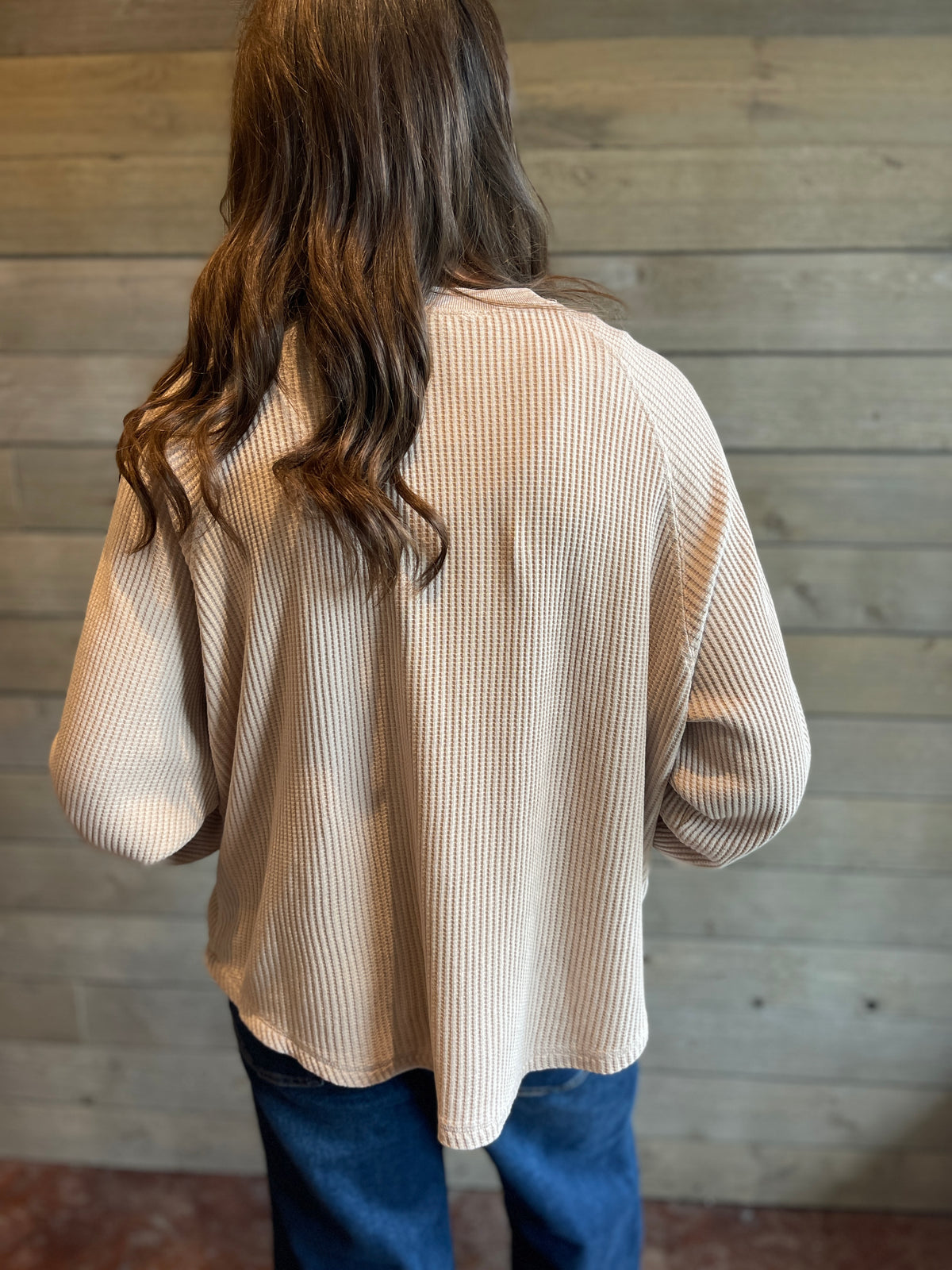 TAUPE WAFFLE TEXTURE HENLEY BUTTON TOP