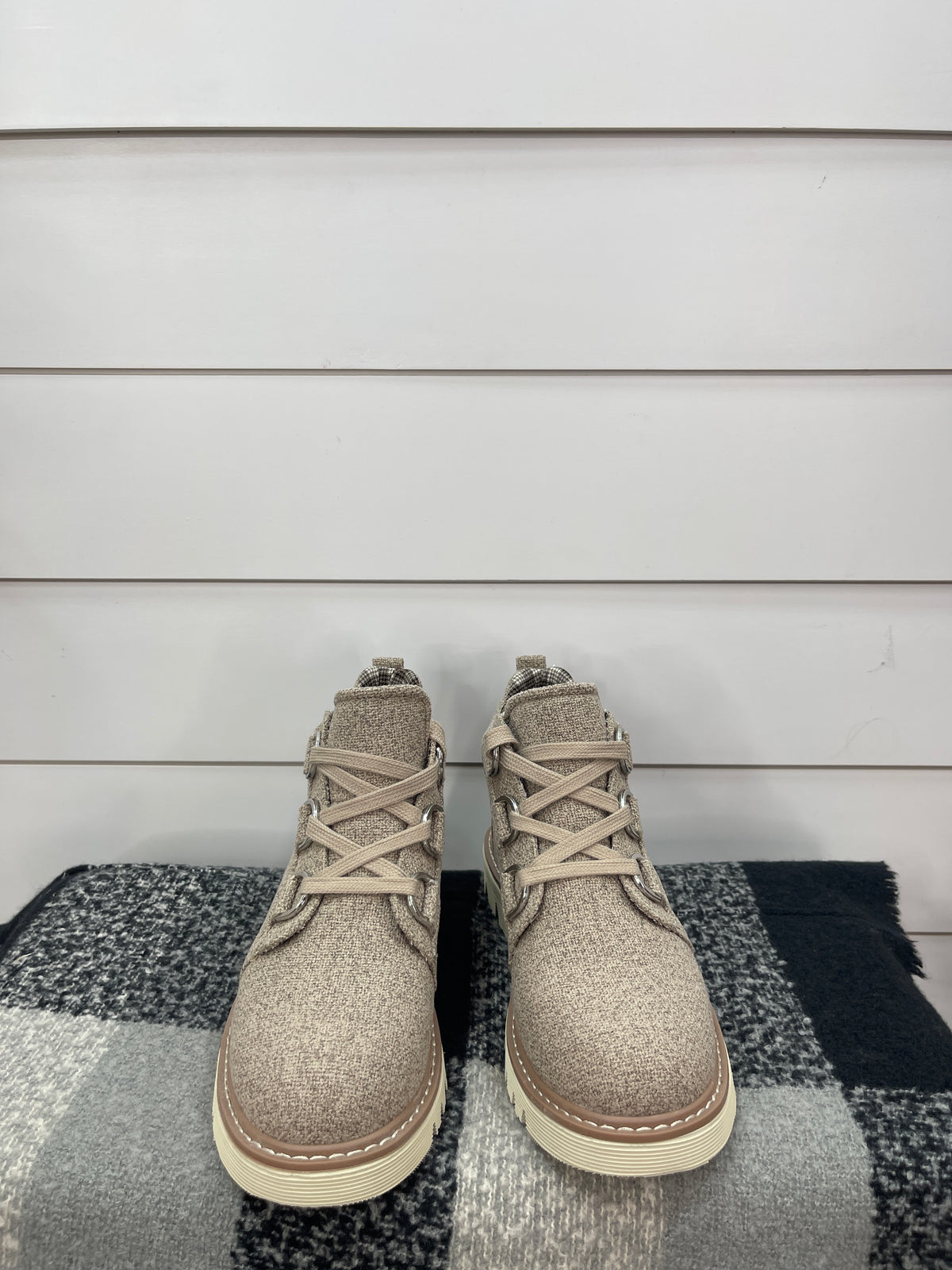 CORKYS CAMPFIRE - SAND