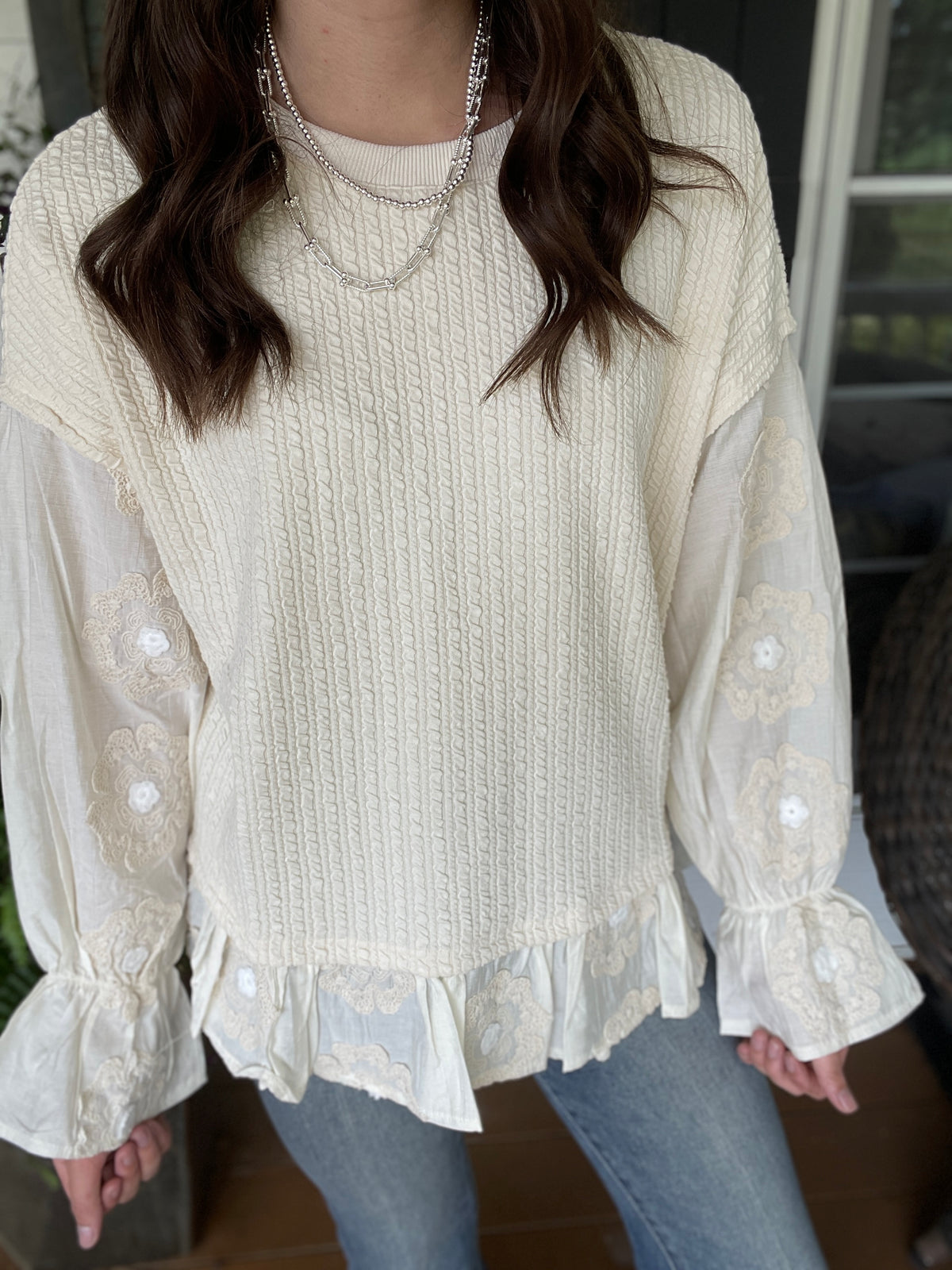 IVORY TEXTURED CROCHET LACE TRIM TOP
