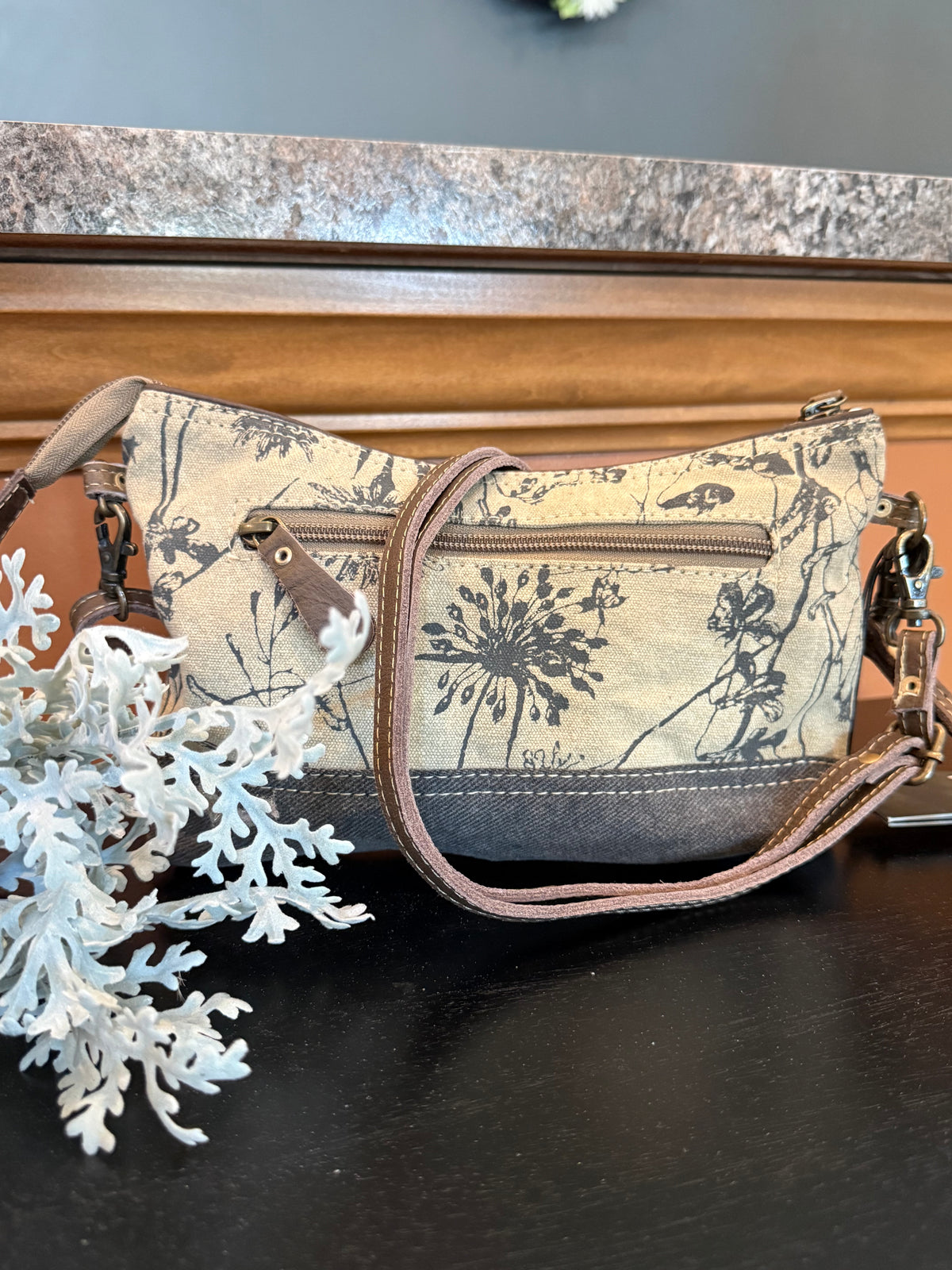 MYRA Dainty Delight Small & Cross Body Bag —