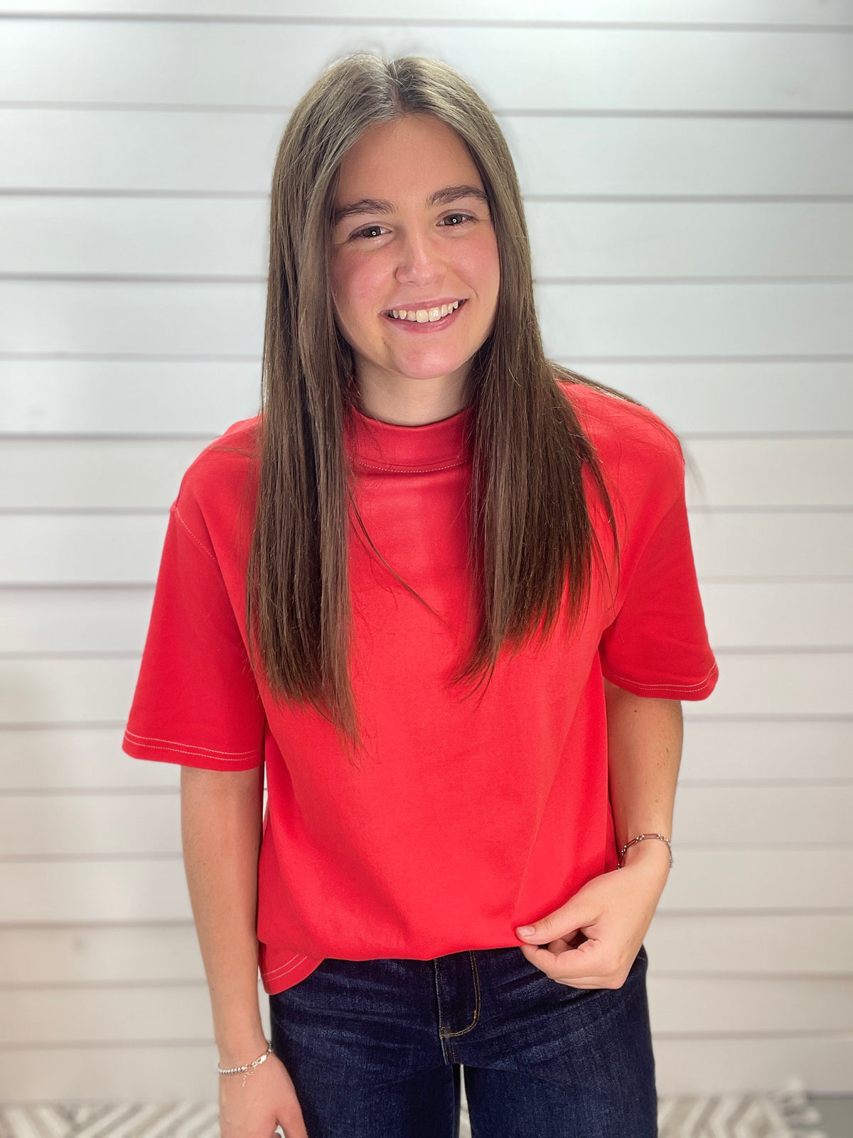 RED MOCK NECK KNIT SHORT SLEEVE TOP