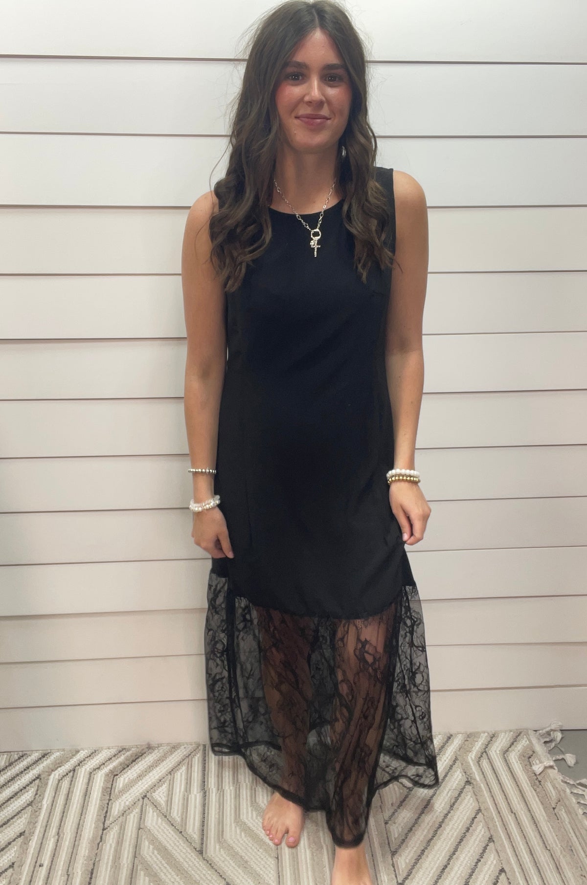 BLACK SLEEVELESS LACE TRIM HEM DRESS