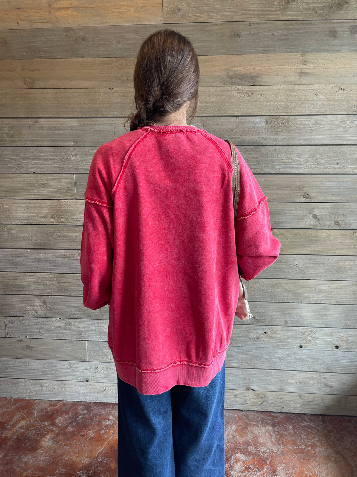 RED MINERAL WASH SOFT FLEECE LINING OVERSIZED PULLOVER