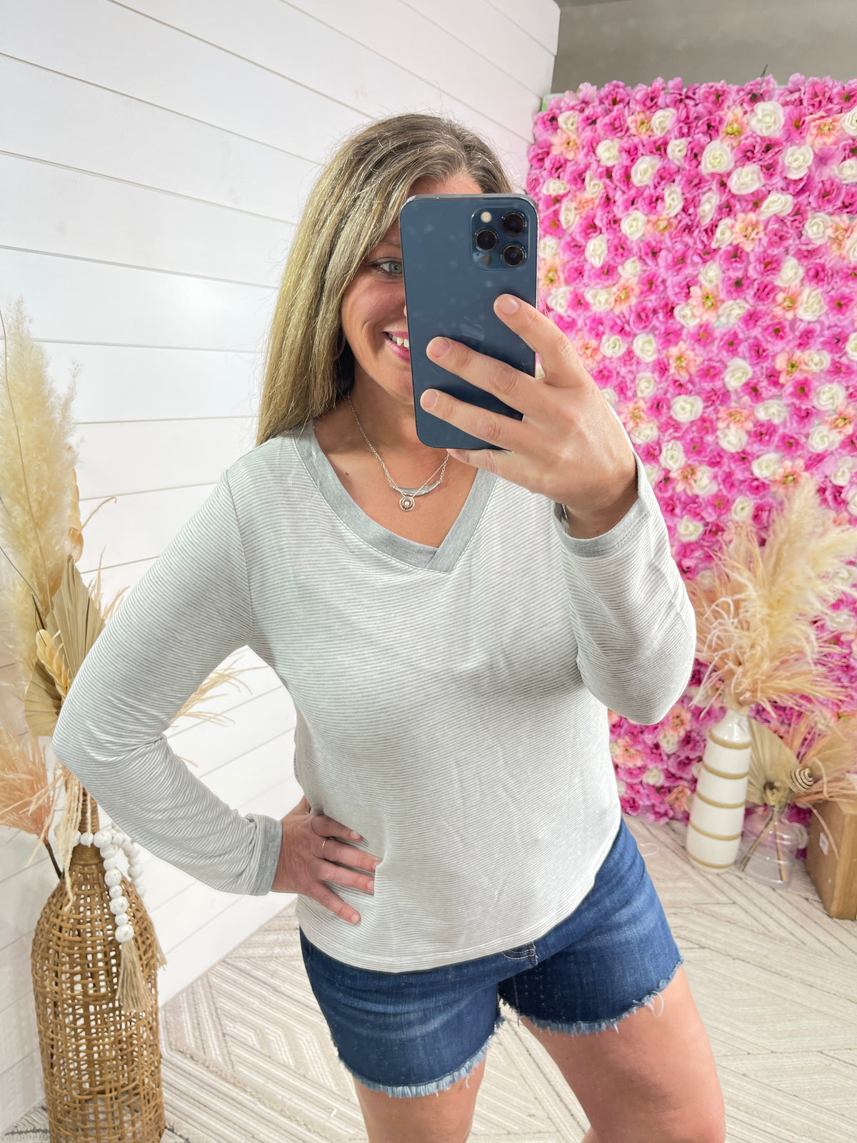 HEATHER GREY LONG SLEEVE V NECK PINSTRIPE KNIT TOP