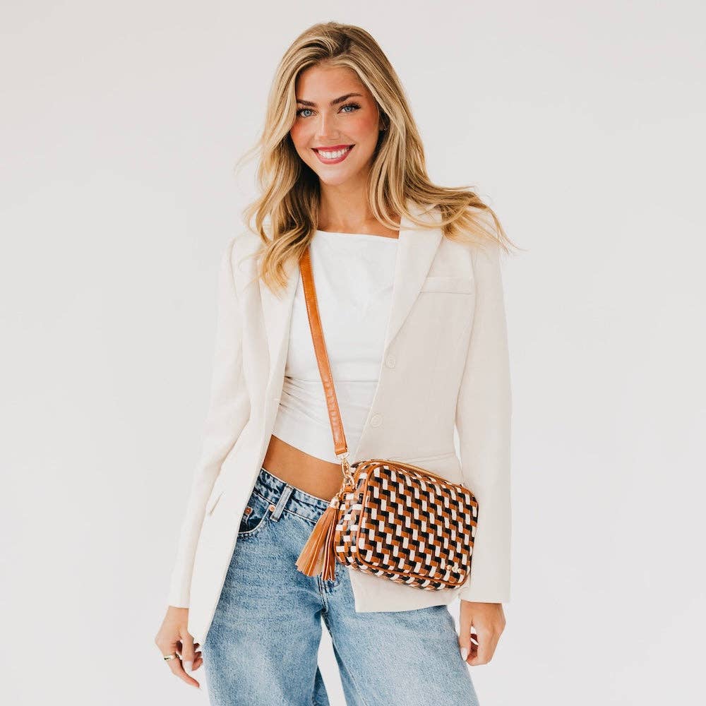 Pretty Simple - Woven Willow Camera Crossbody Bag: Checkered Black