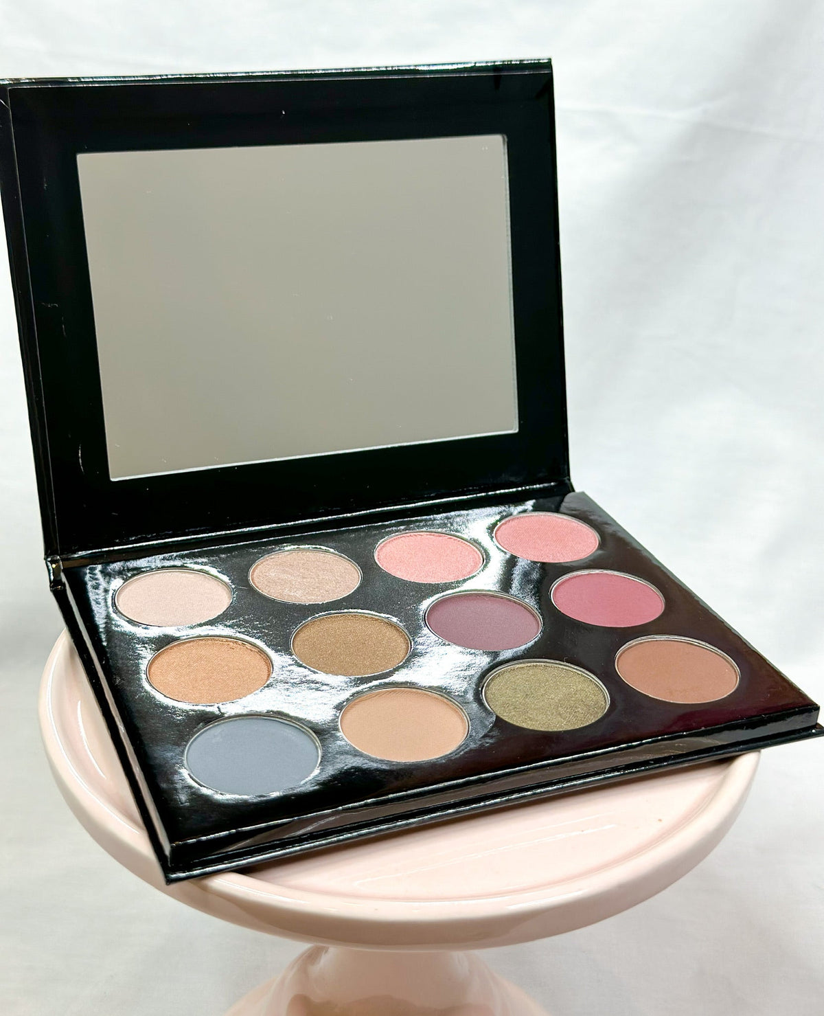 Essential 12 Shade Eyeshadow Palette