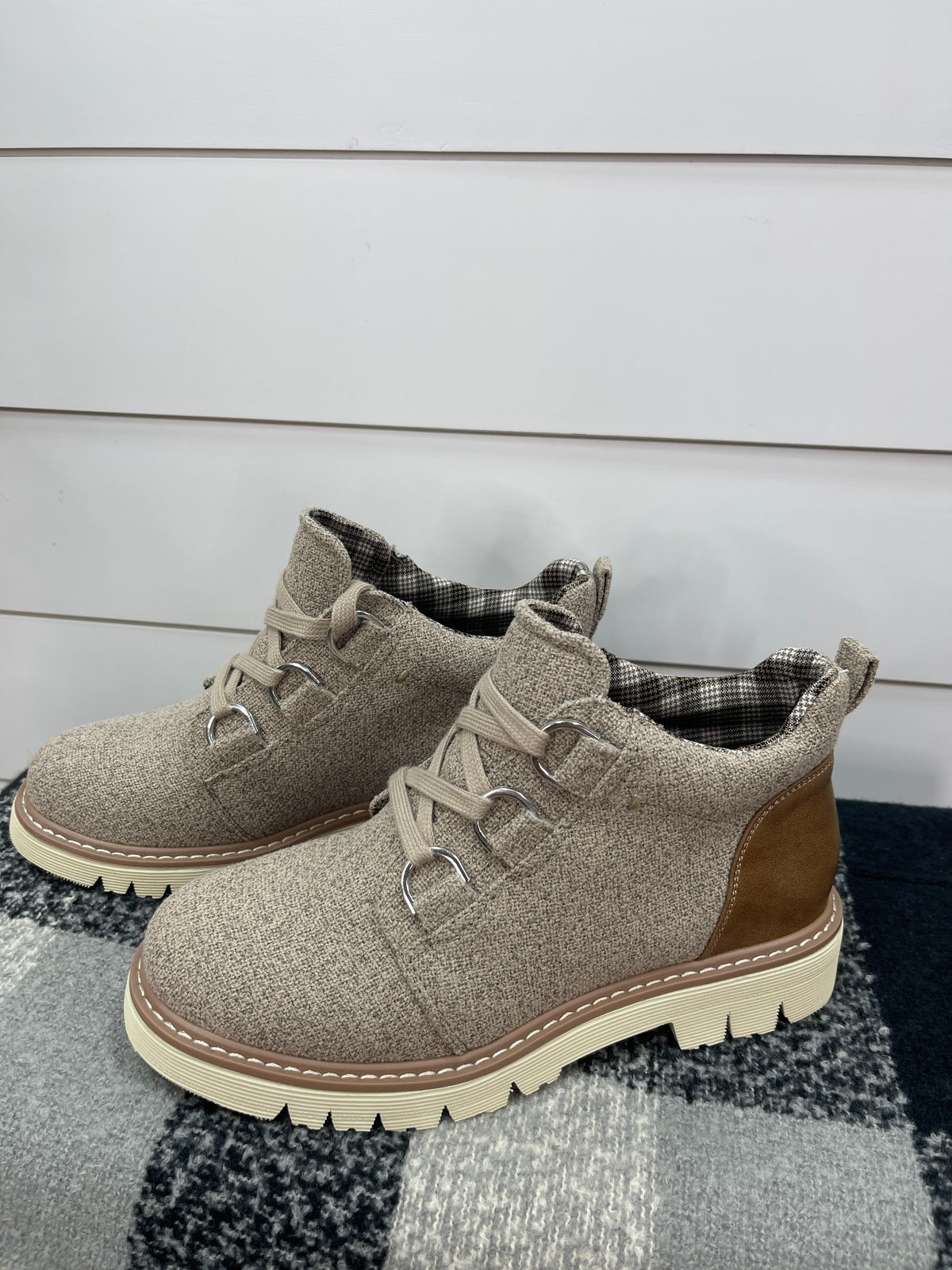 CORKYS CAMPFIRE - SAND