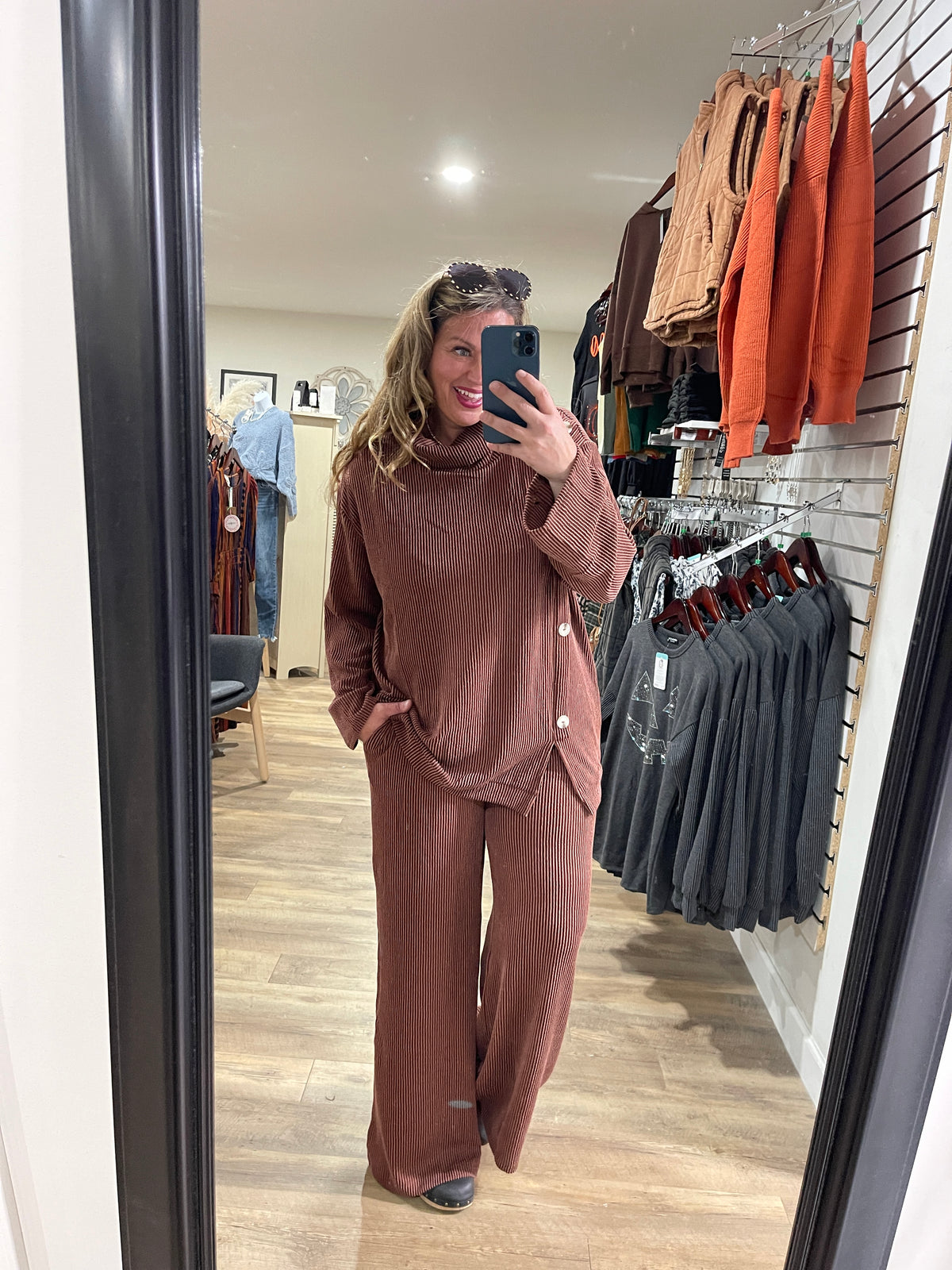 DEAR SCARLETT LAVISH RASIED RIBBED BUTTON TRIM SET - CHOCOALATE