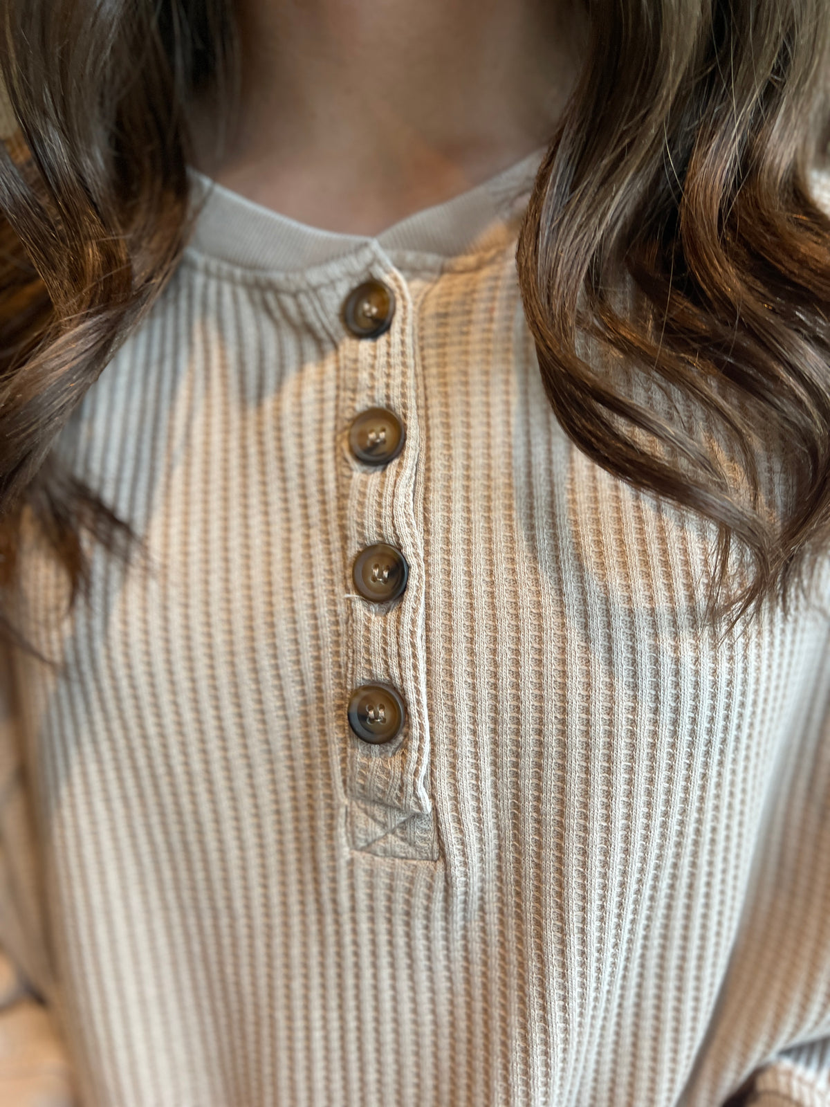 TAUPE WAFFLE TEXTURE HENLEY BUTTON TOP
