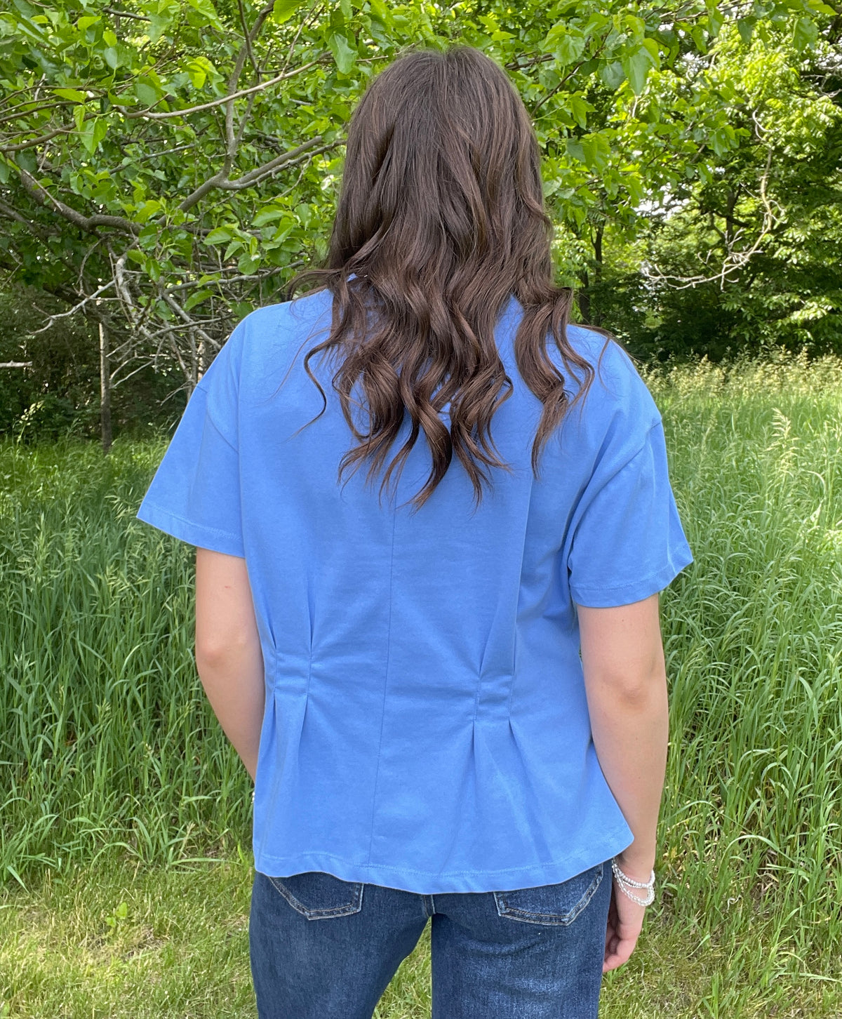 OCEAN BLUE KNIT SHORT SLEEVE TOP W/ PLEATED DETAIL