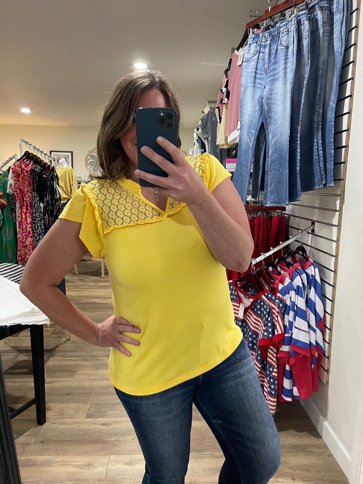 YELLOW LACE TRIM RUFFLE SLEEVE KNIT TOP