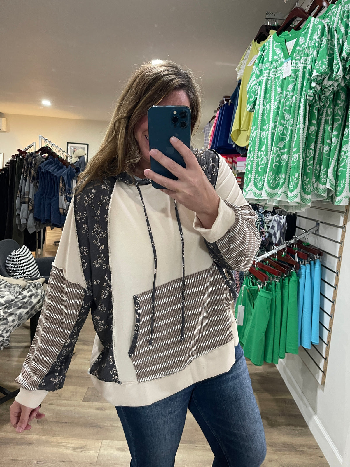 TAUPE/CHARCOAL FLORAL CONTRAST LIGHT WEIGHT HOODIE