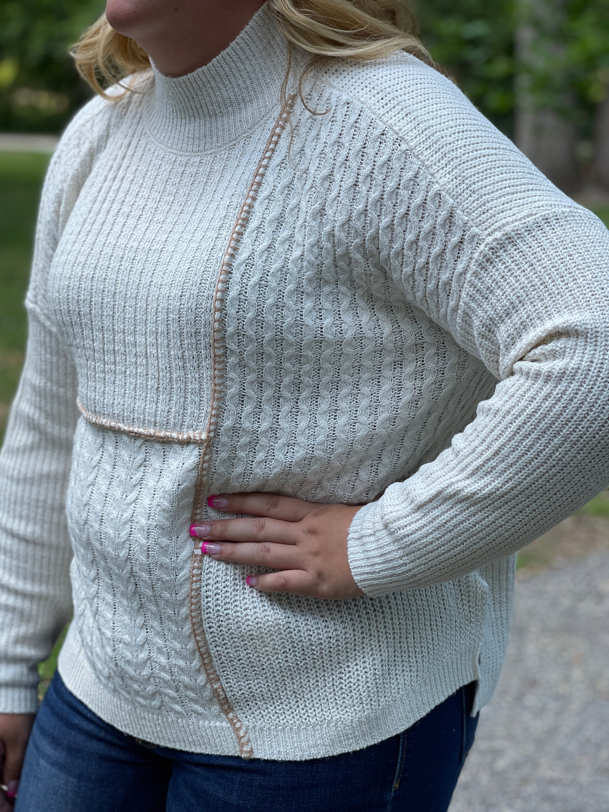 IVORY/CAMEL TEXTURED PULLOVER STITCH DETAIL SWEATER