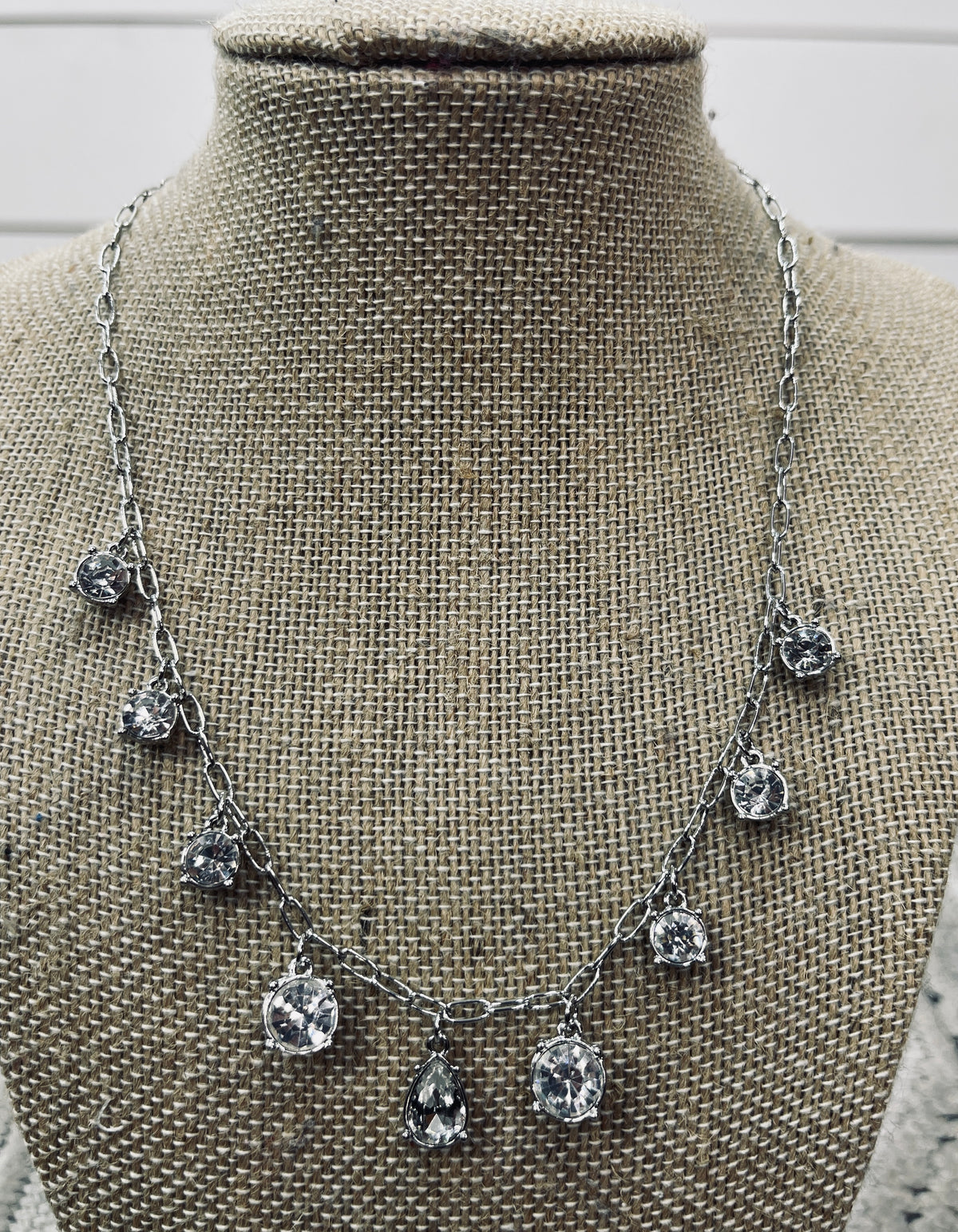 SILVER MULTI CRYSTAL NECKLACE