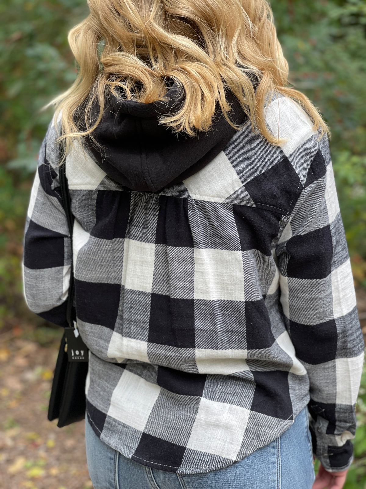 BLACK LIGHTWEIGHT PLAID HOODED SHIRT