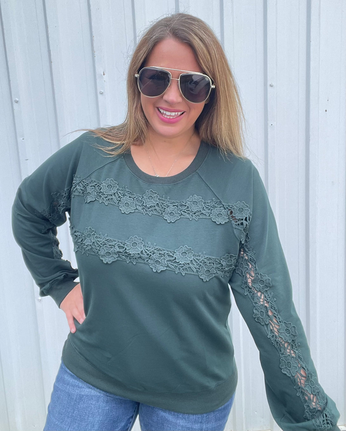 HUNTER LACE TRIM PULLOVER