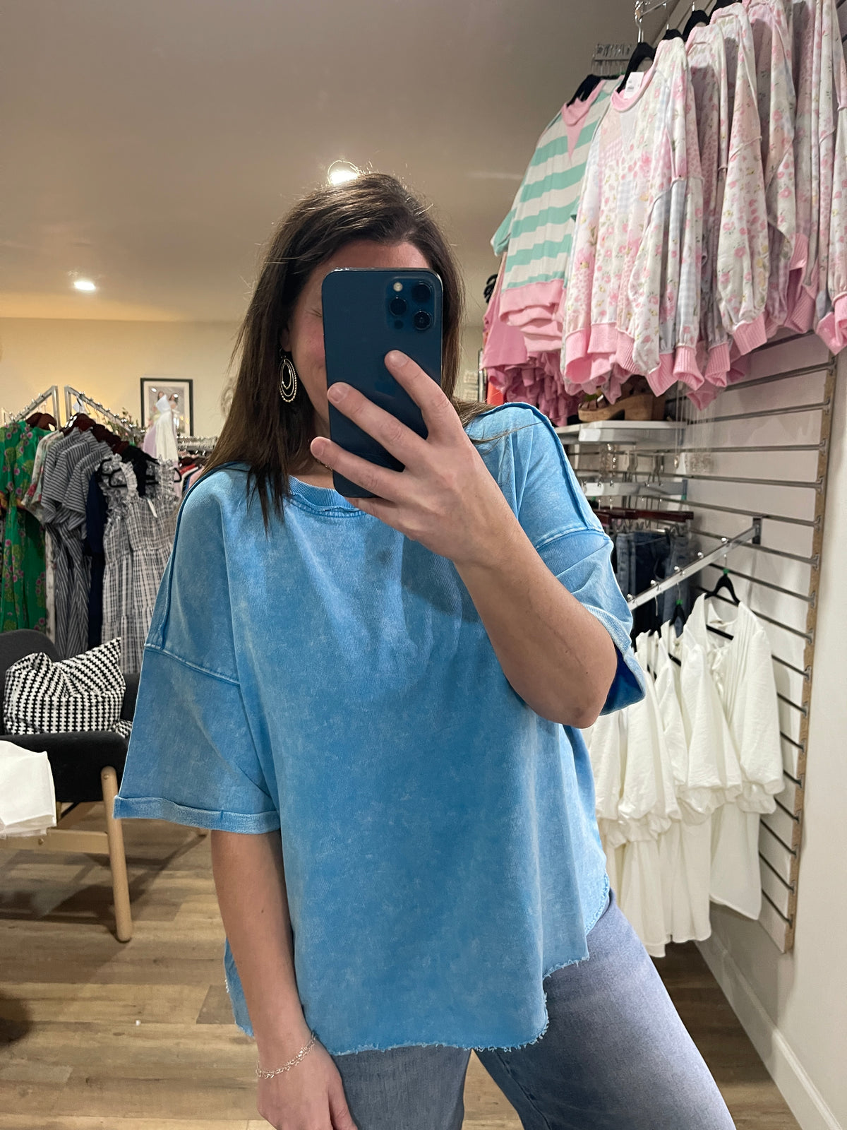 DEEP SKY MINERAL WASH LOOSE FIT TOP W/ RAW HEM