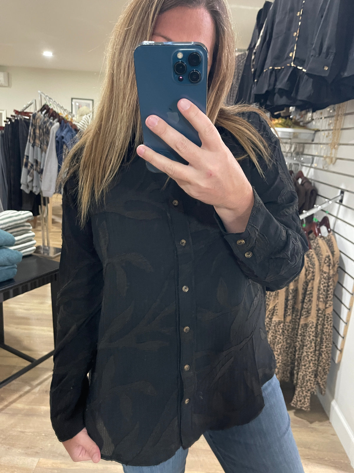BLACK TEXTURED BUTTON DOWN TOP
