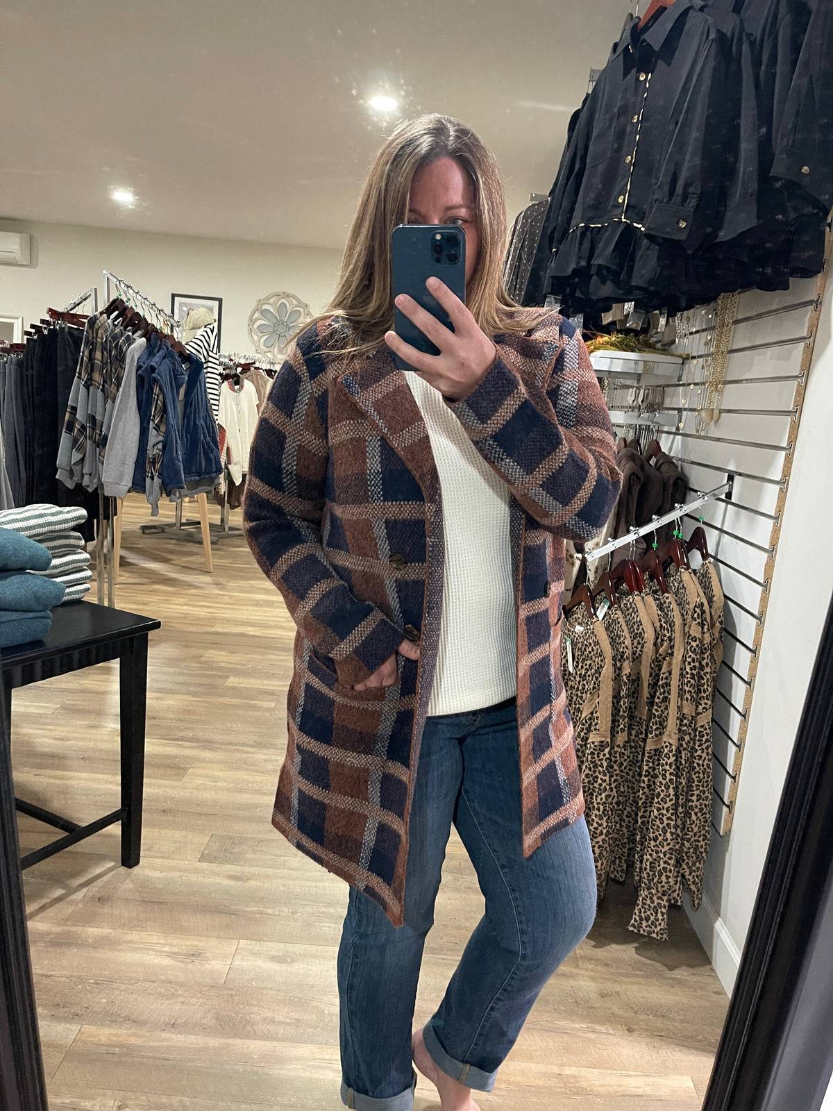 COPPER/ NAVY Check Jacquarded, Tailored Collar CARDIGAN