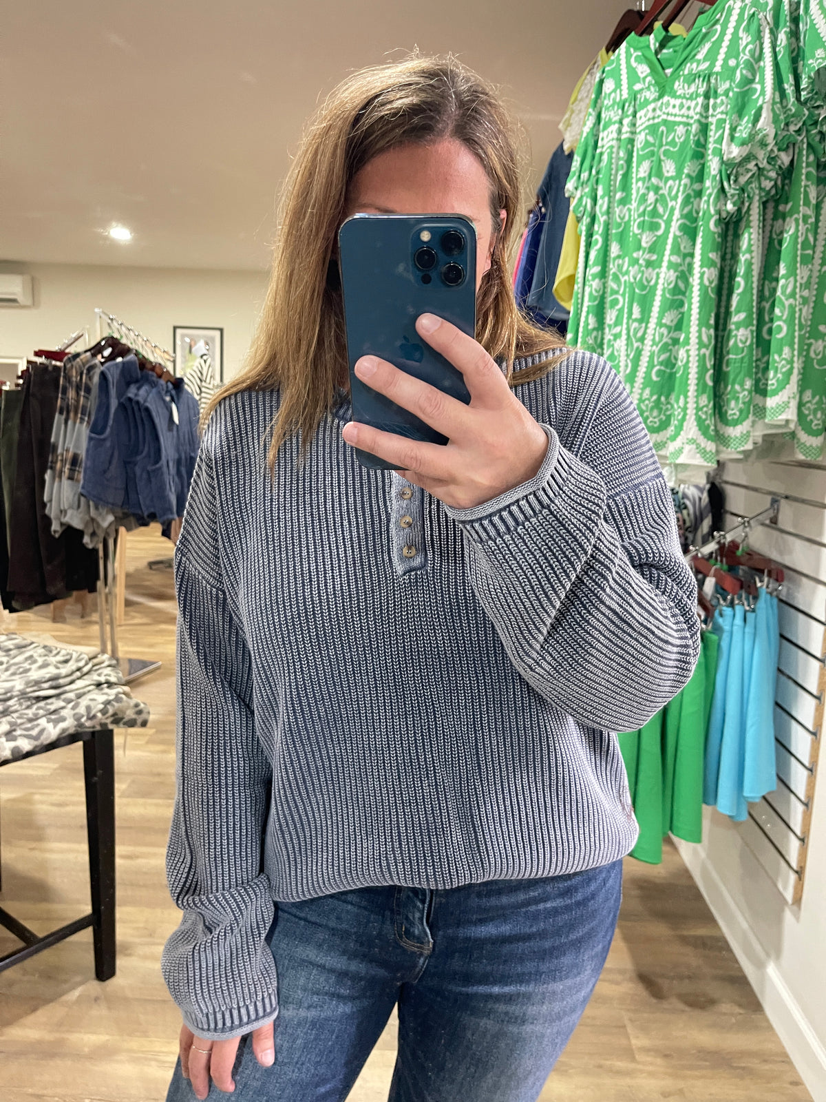 INDIGO MINERAL WASH HENLEY SWEATER
