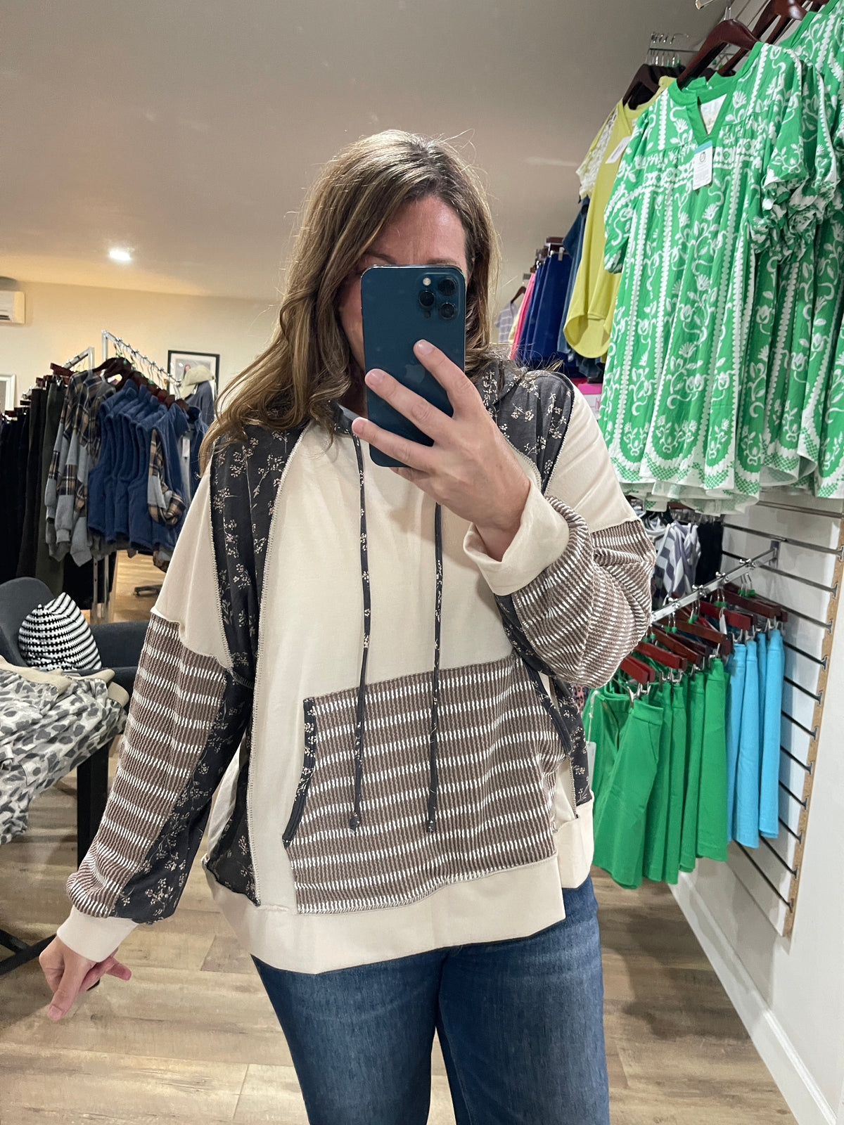 TAUPE/CHARCOAL FLORAL CONTRAST LIGHT WEIGHT HOODIE