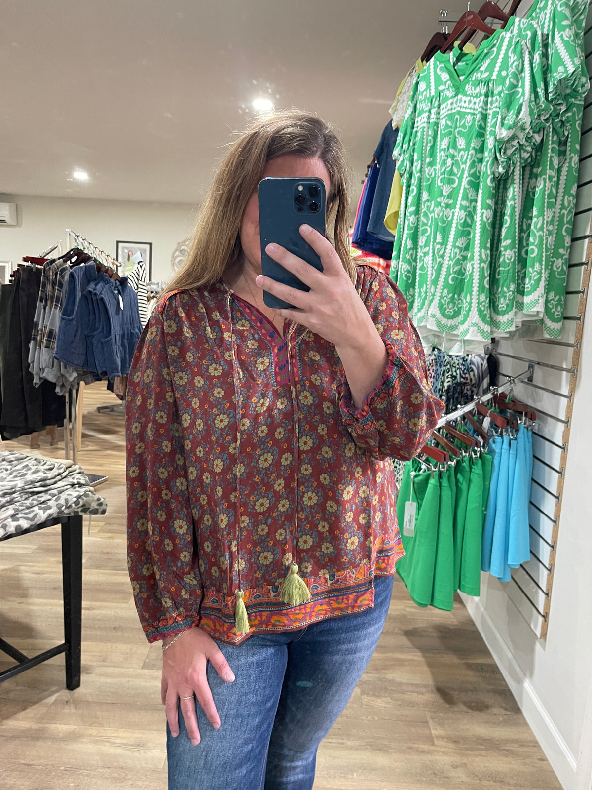BROWN FLORAL OVERSIZED WOVEN TOP W/ PEASANT TIE