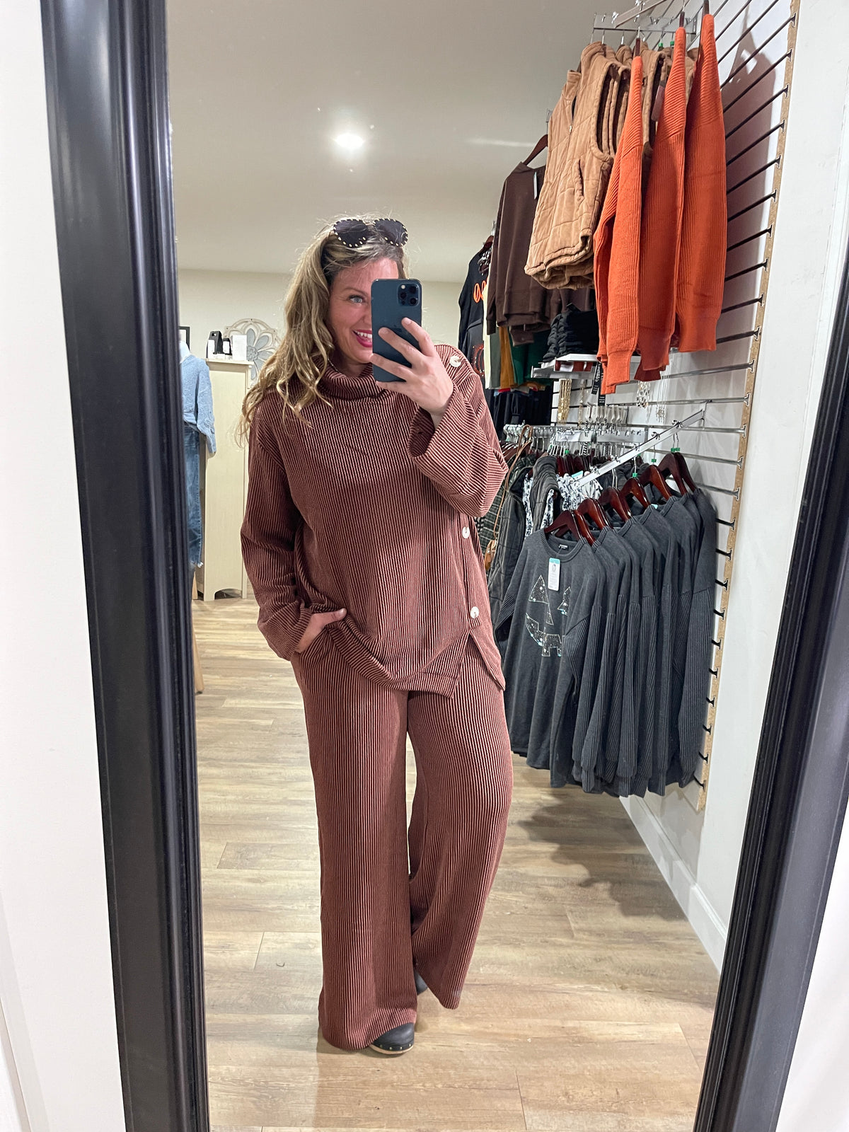 DEAR SCARLETT LAVISH RASIED RIBBED BUTTON TRIM SET - CHOCOALATE