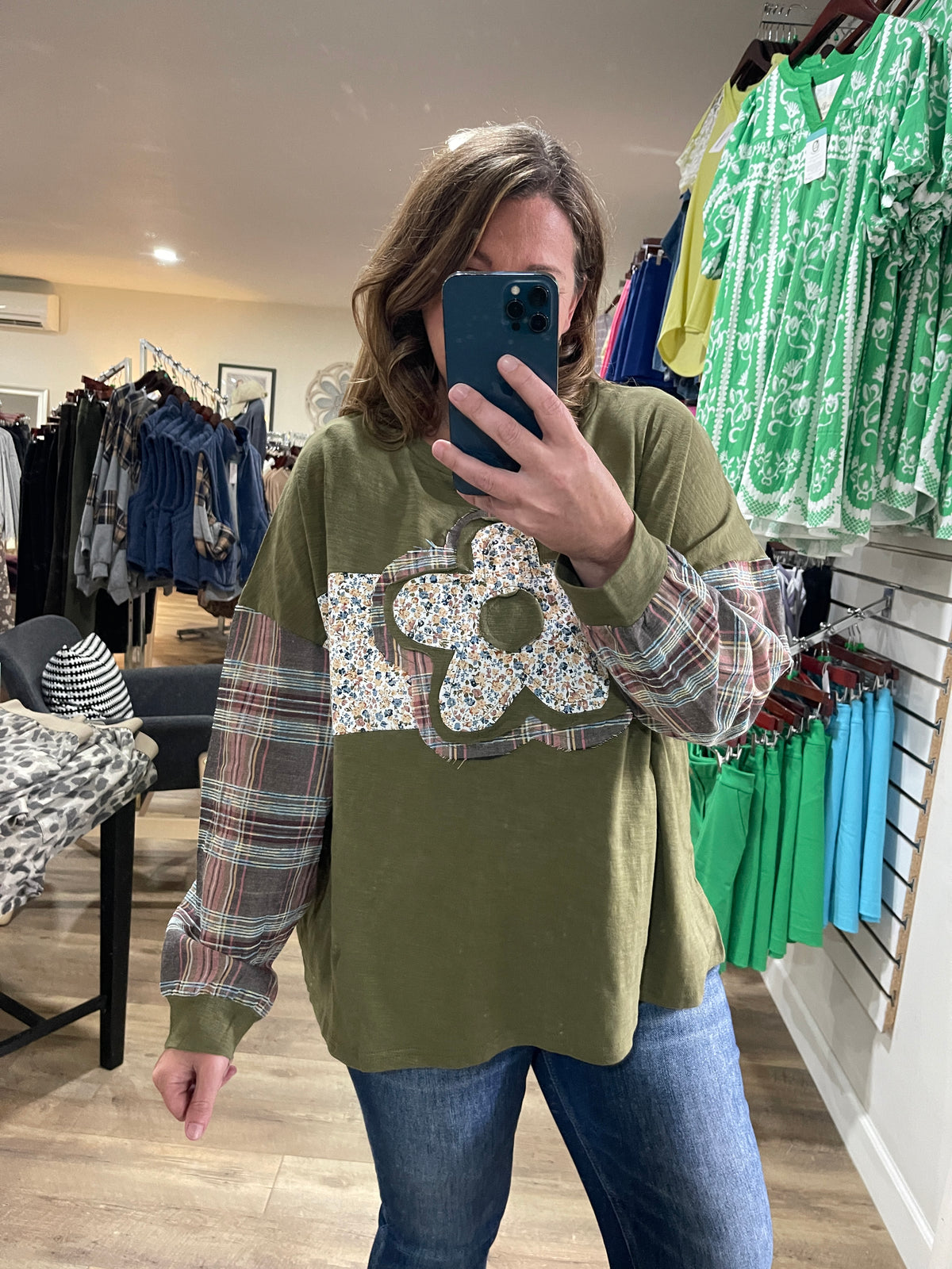 OLIVE FLORAL OVERSIZED PLAID COTTON BLEND TOP