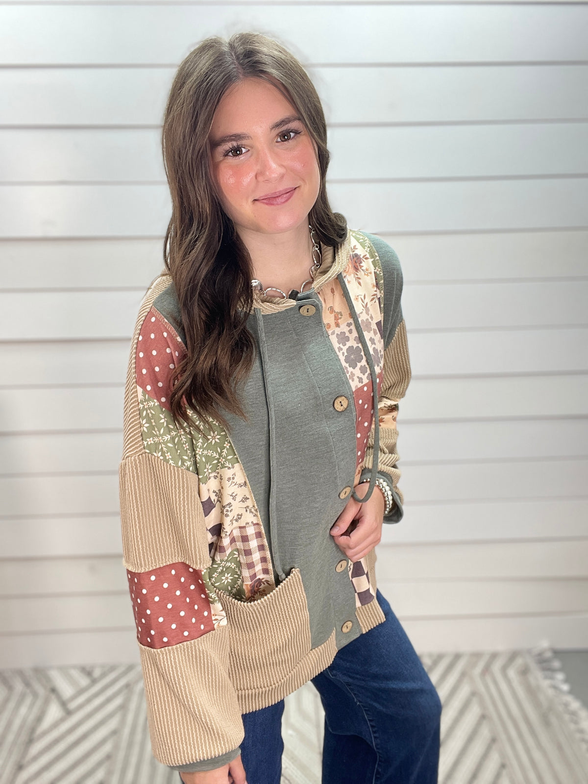 OLIVE/TAUPE MIX PRINT LOOSE FIT BUTTON DOWN KNIT HOODED TOP